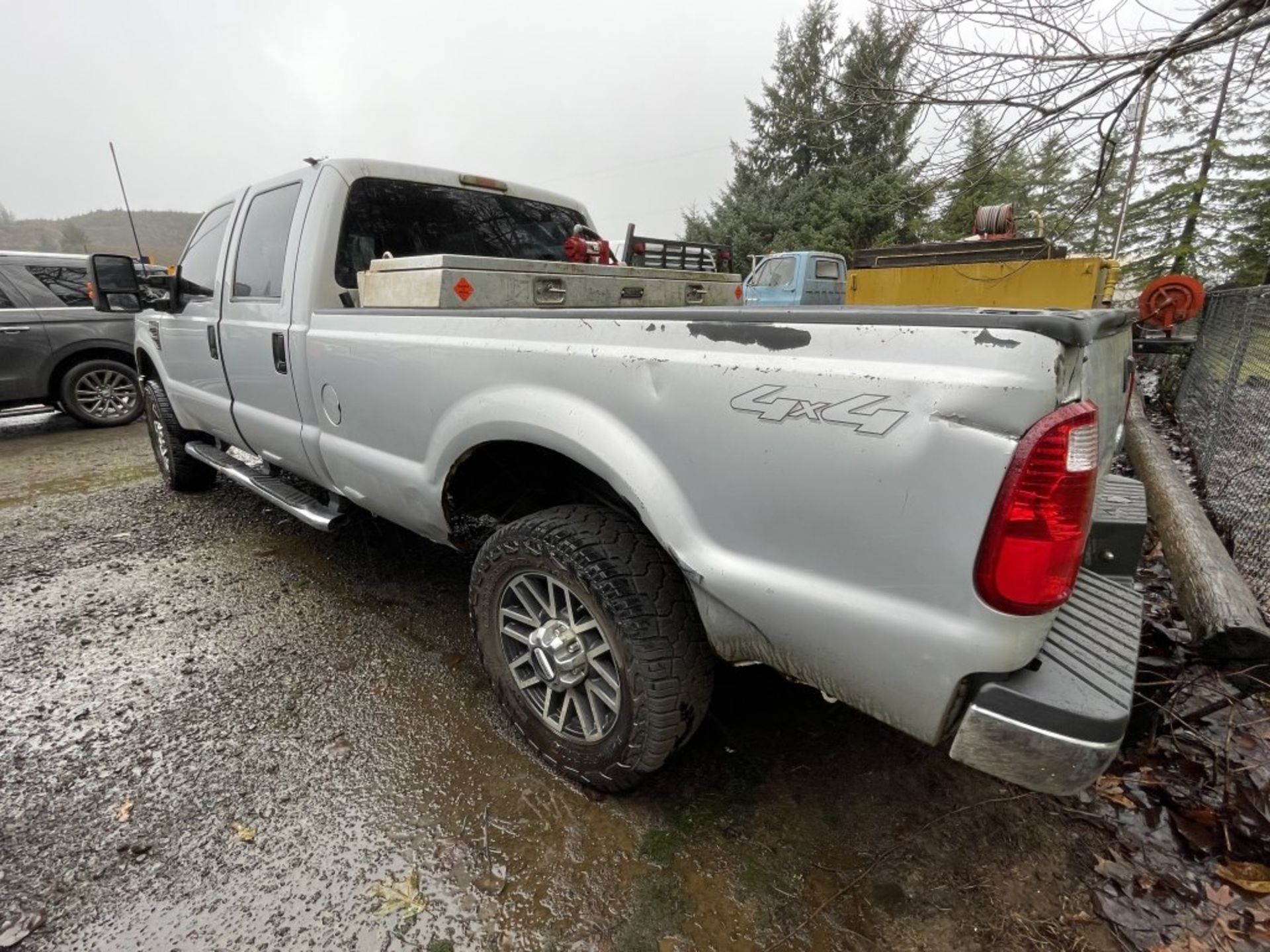 2008 Ford F350 XLT SD 4x4 Crew Cab Pickup - Image 4 of 16