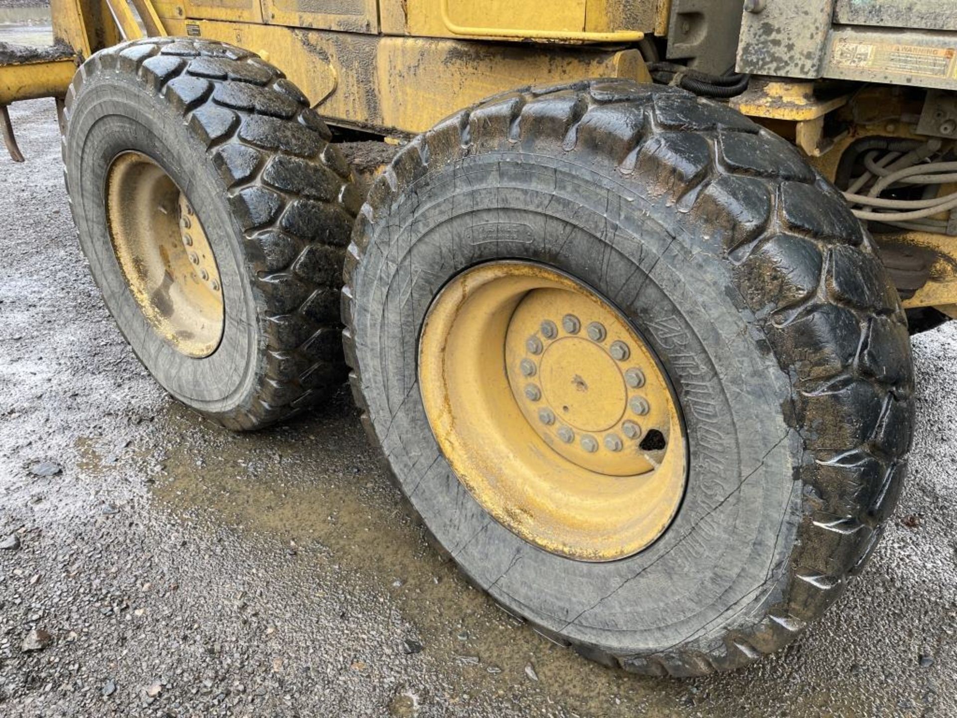 2010 John Deere 772D Motorgrader - Image 12 of 42