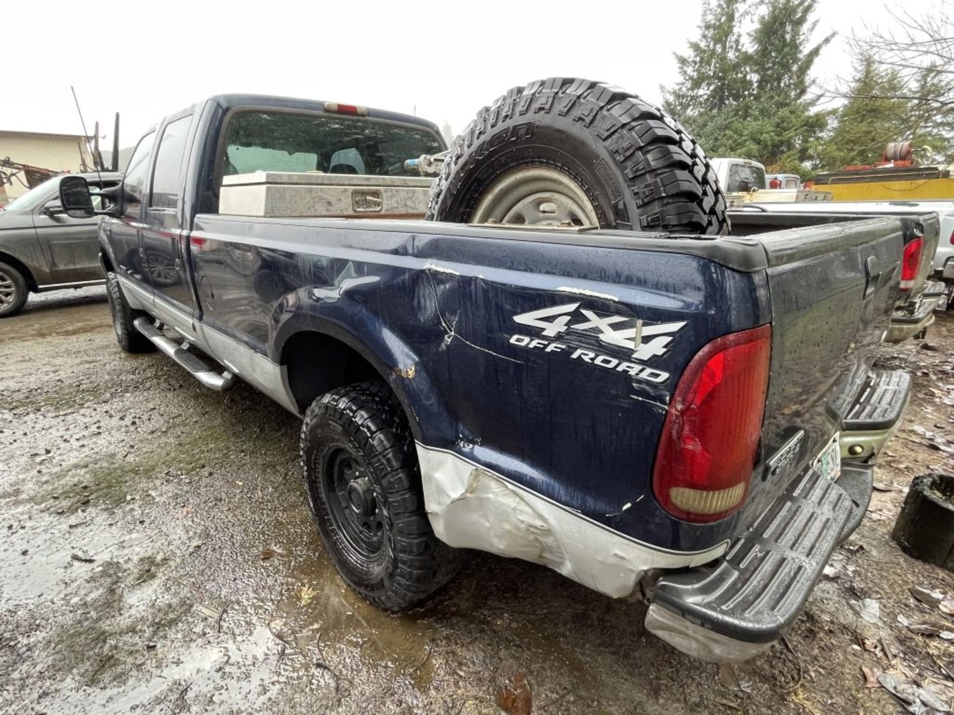 2002 Ford F350 SD 4x4 Crew Cab Pickup - Image 4 of 16