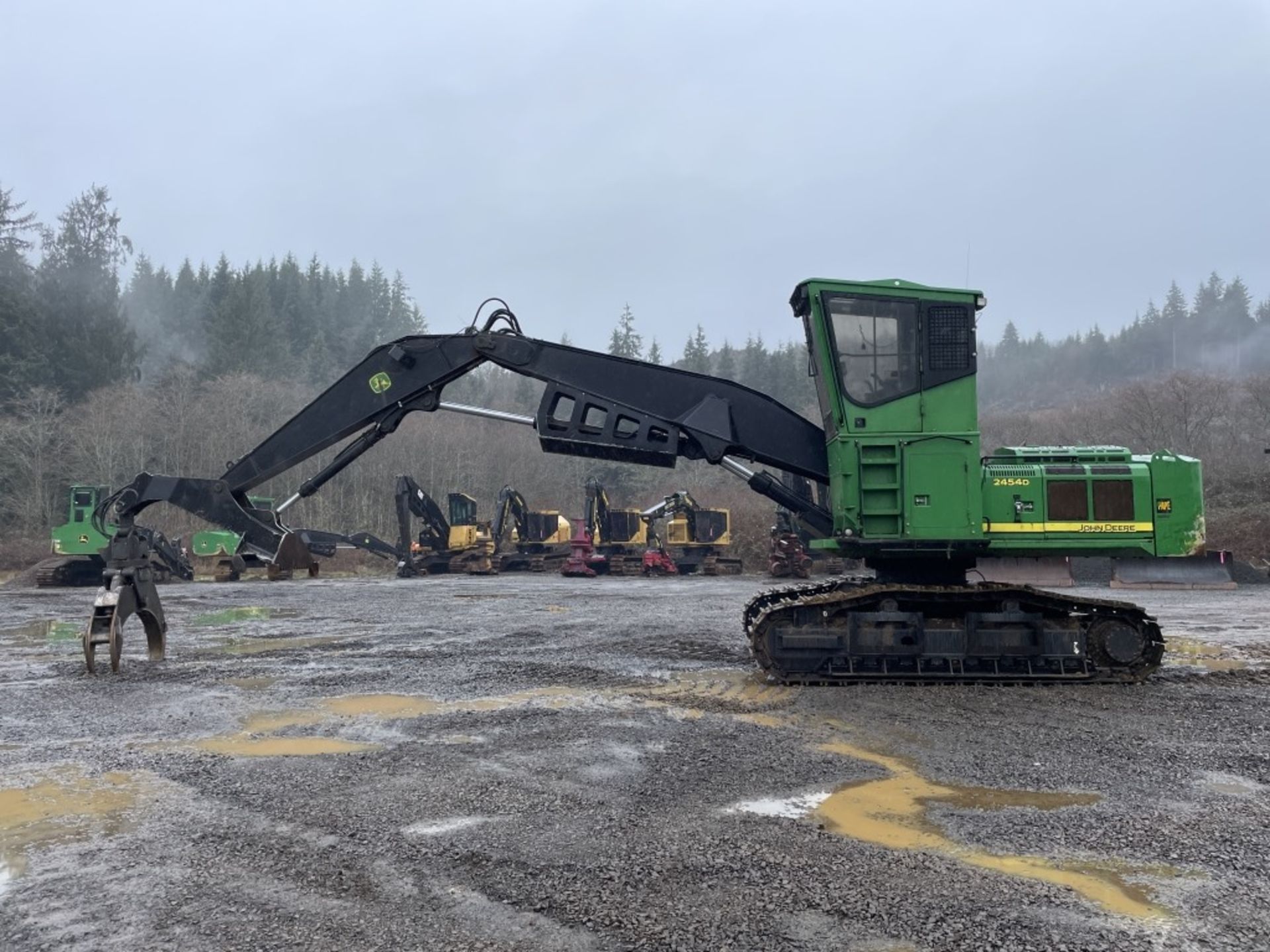 2016 John Deere 2454D Shovel Log Loader - Image 2 of 51