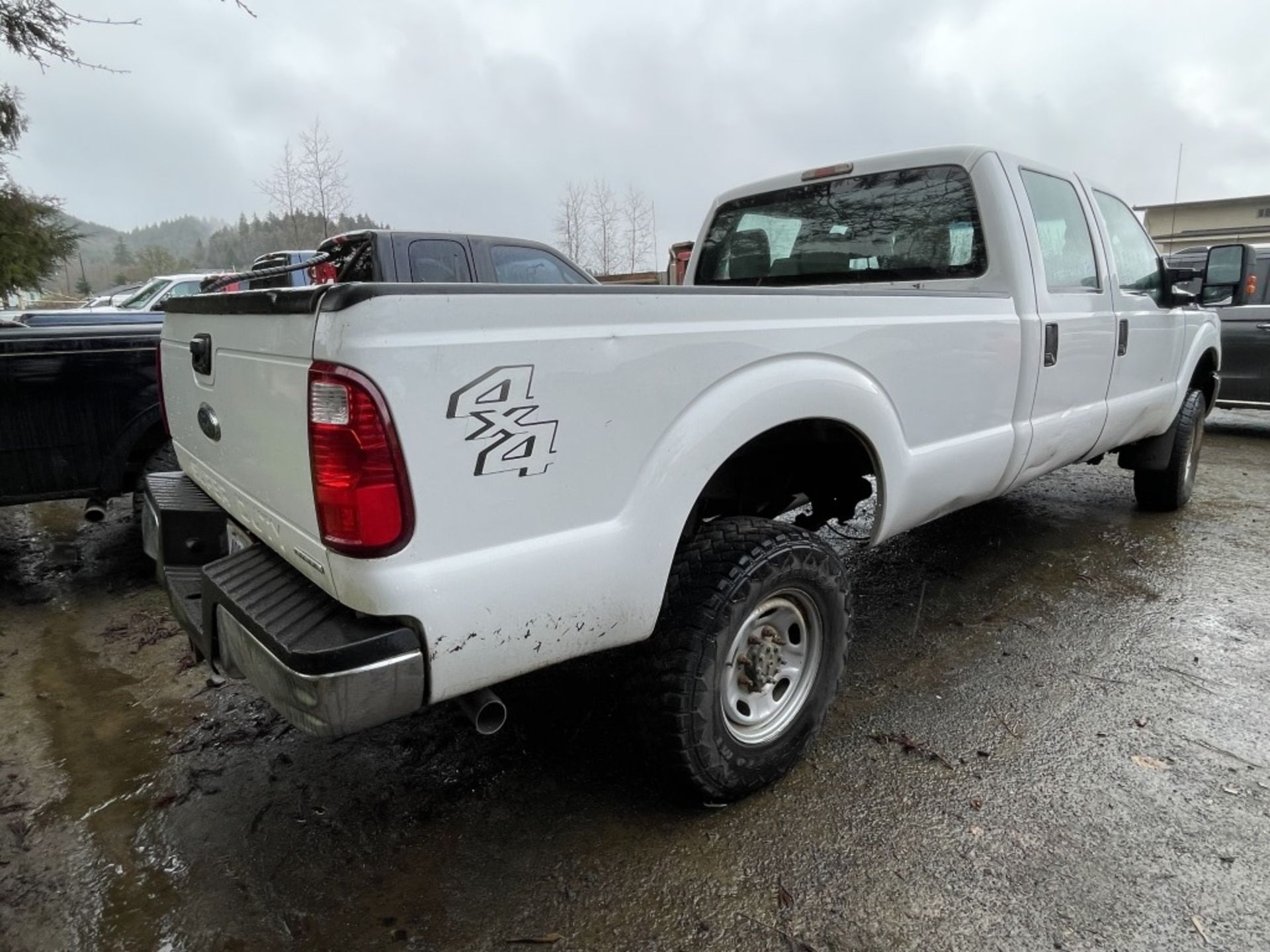 2014 Ford F350 SD 4x4 Crew Cab Pickup - Image 3 of 15