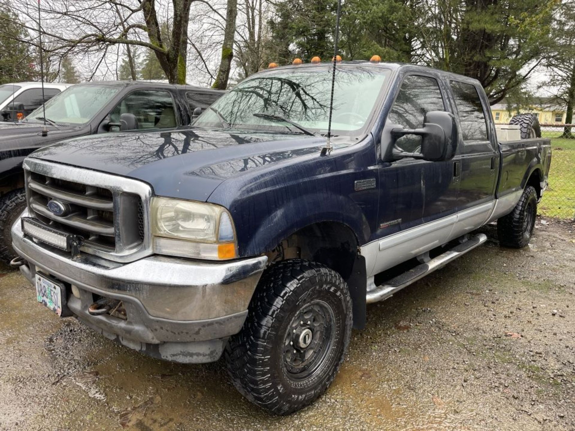 2002 Ford F350 SD 4x4 Crew Cab Pickup