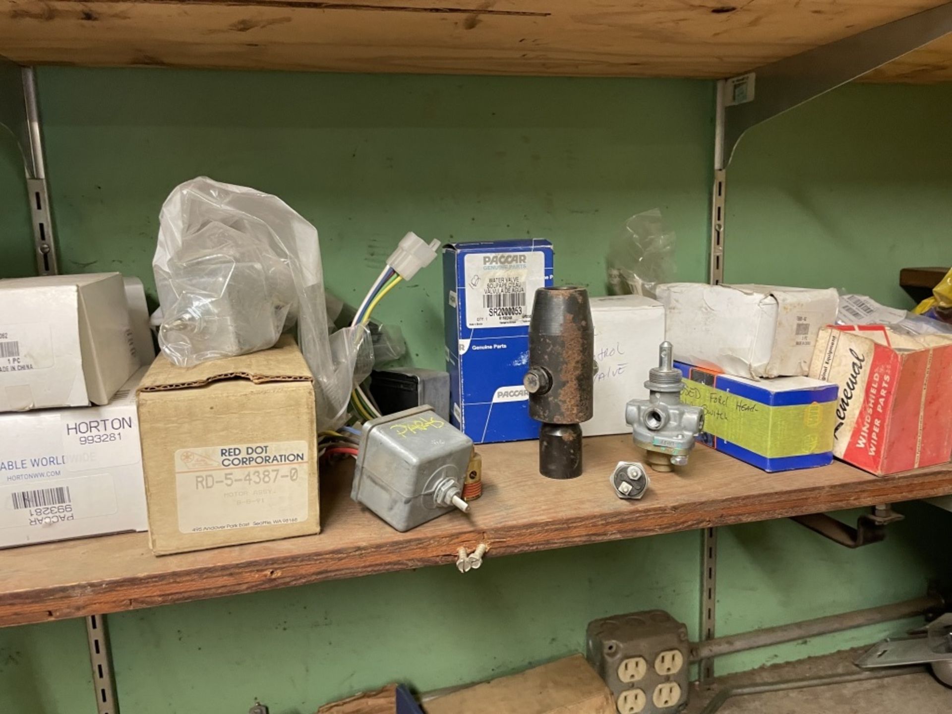 Vehicle Parts & Locker Unit - Image 13 of 42