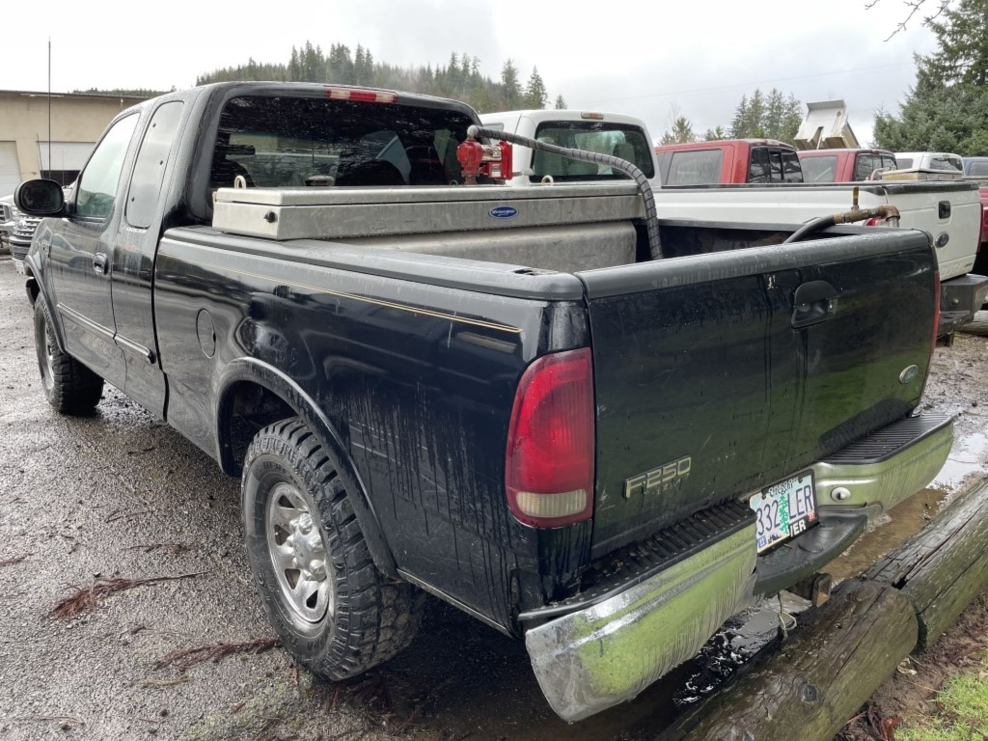 1999 Ford F250 4x4 Extra Cab Pickup - Image 5 of 13