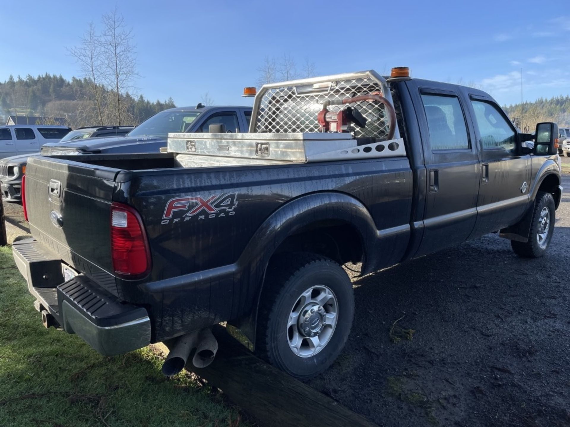 2015 Ford F350 XL SD 4x4 Crew Cab Pickup - Image 3 of 24