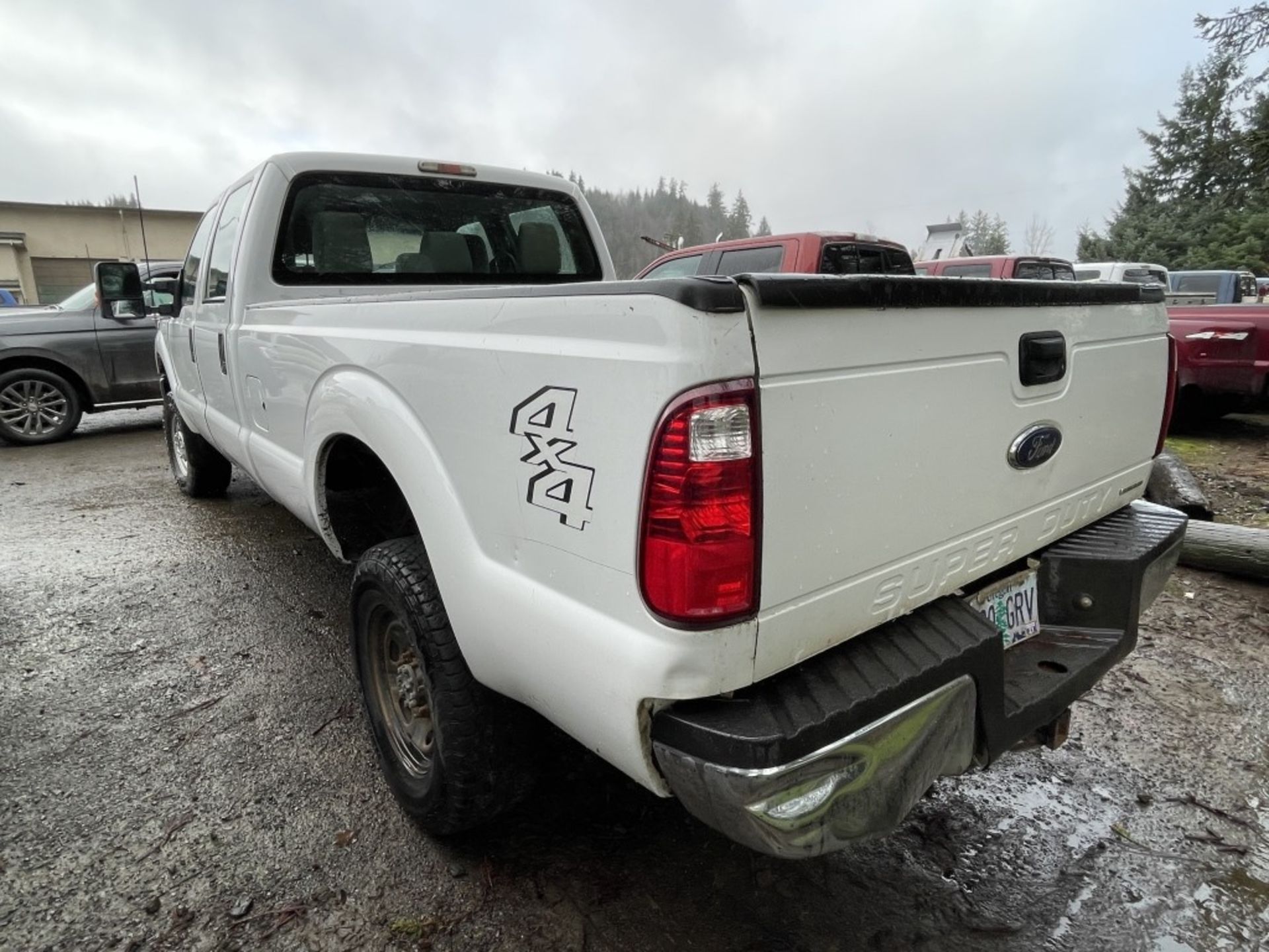 2014 Ford F350 SD 4x4 Crew Cab Pickup - Image 6 of 15
