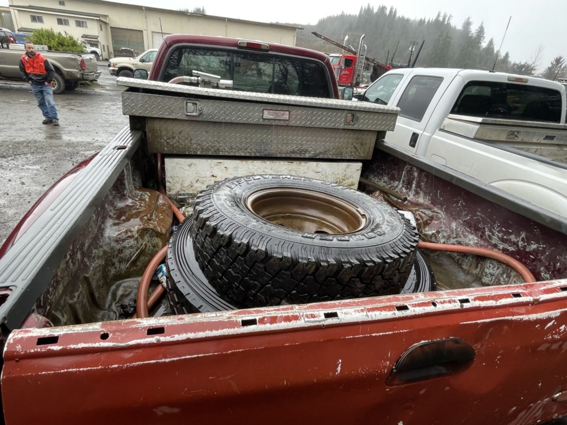 1999 Ford F350 XLT SD 4x4 Crew Cab Pickup - Image 5 of 17