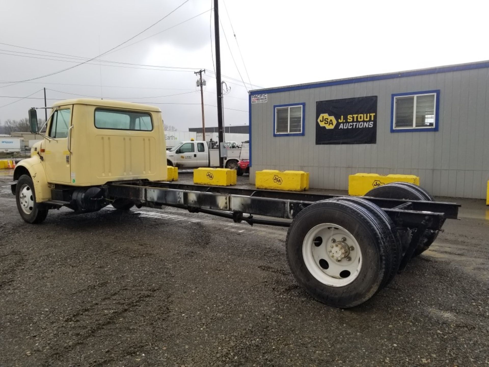 1991 International 4700 Cab & Chassis - Image 6 of 18