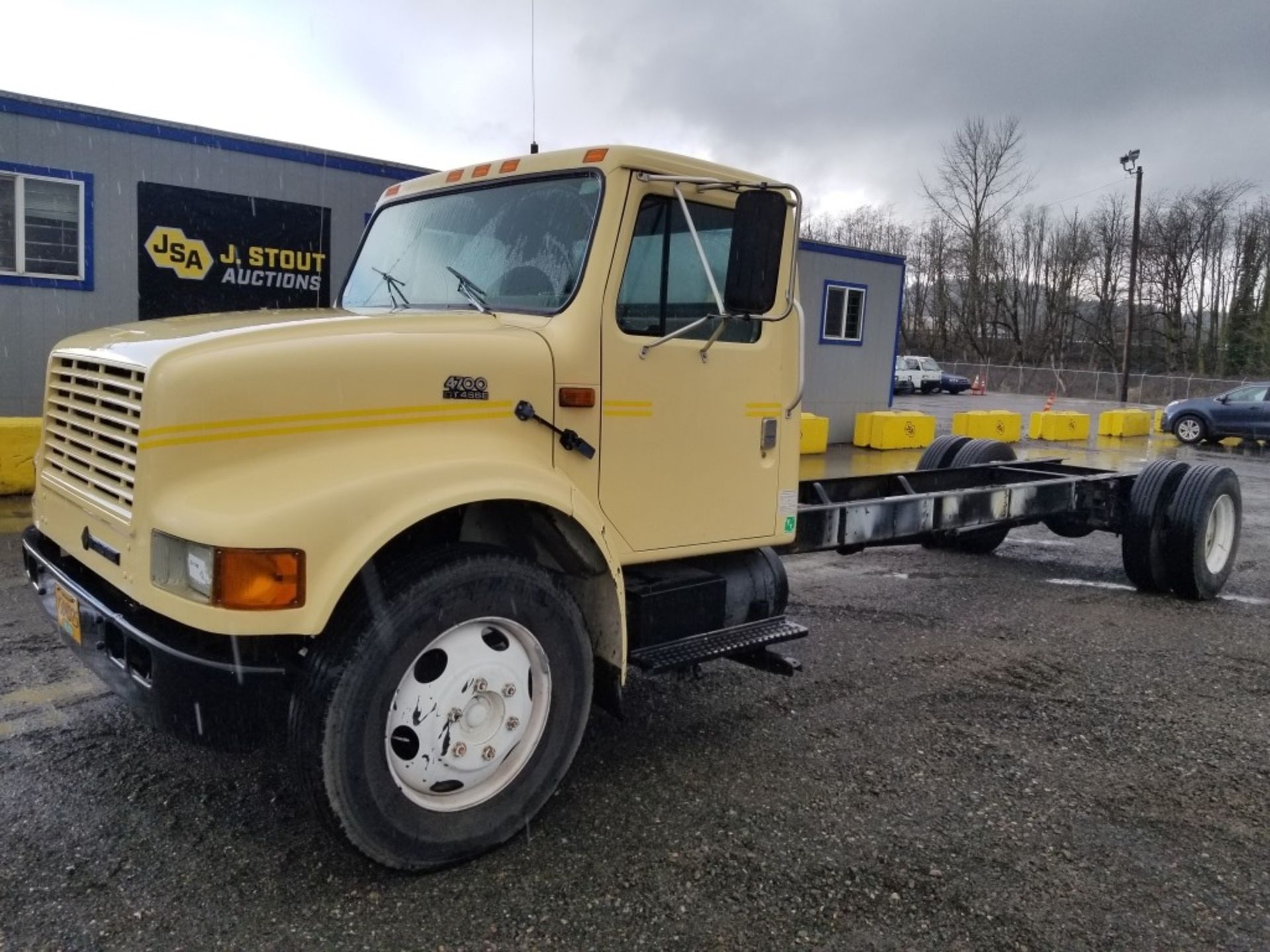 1991 International 4700 Cab & Chassis