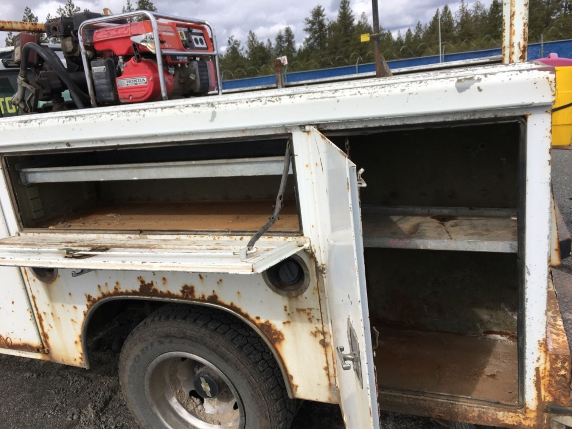 1996 Chevrolet Cheyenne 3500 4x4 Utility Truck - Bild 19 aus 33