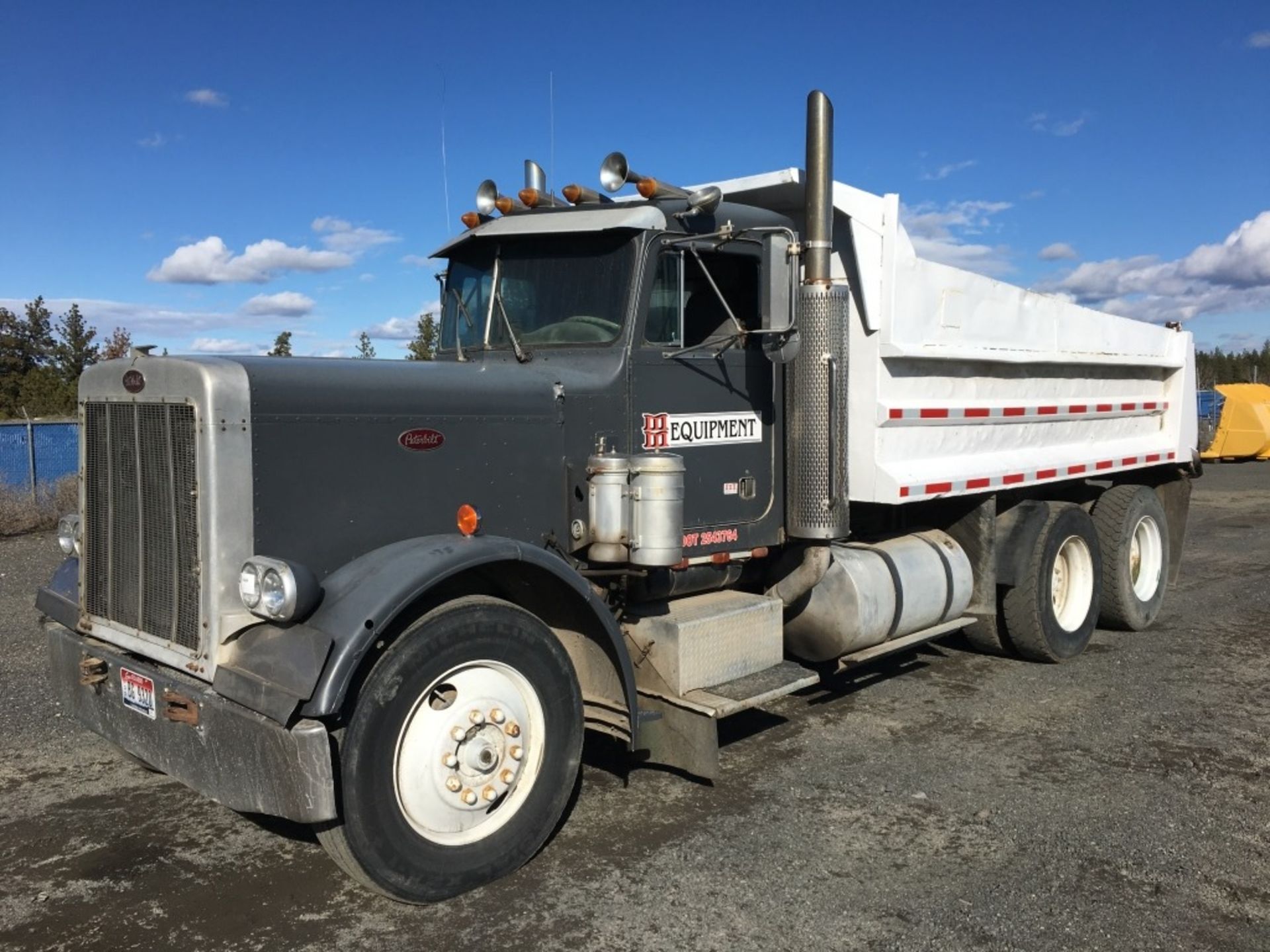 1981 Peterbilt T/A Dump Truck