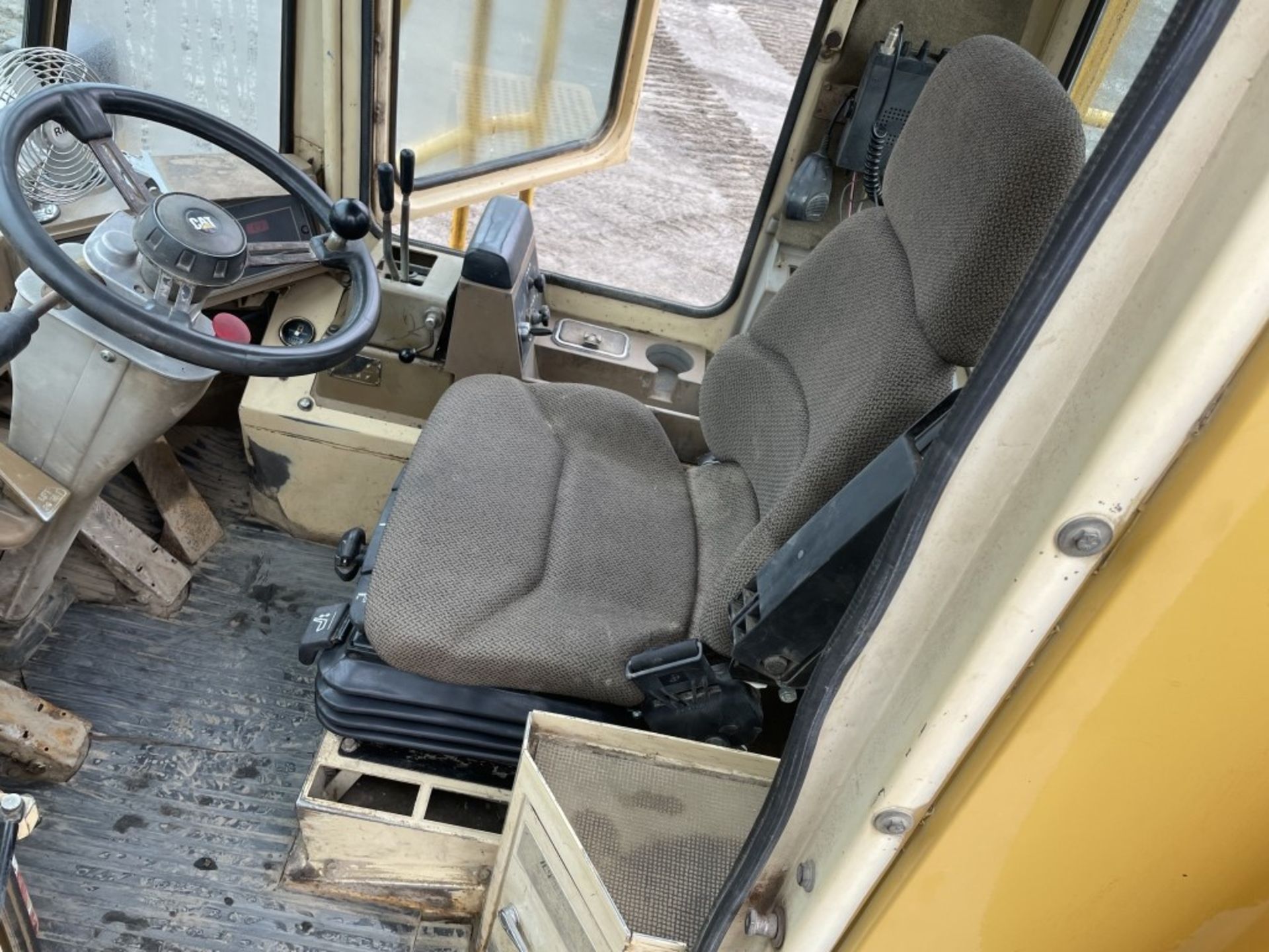 1992 Caterpillar 966F Wheel Loader - Image 33 of 39