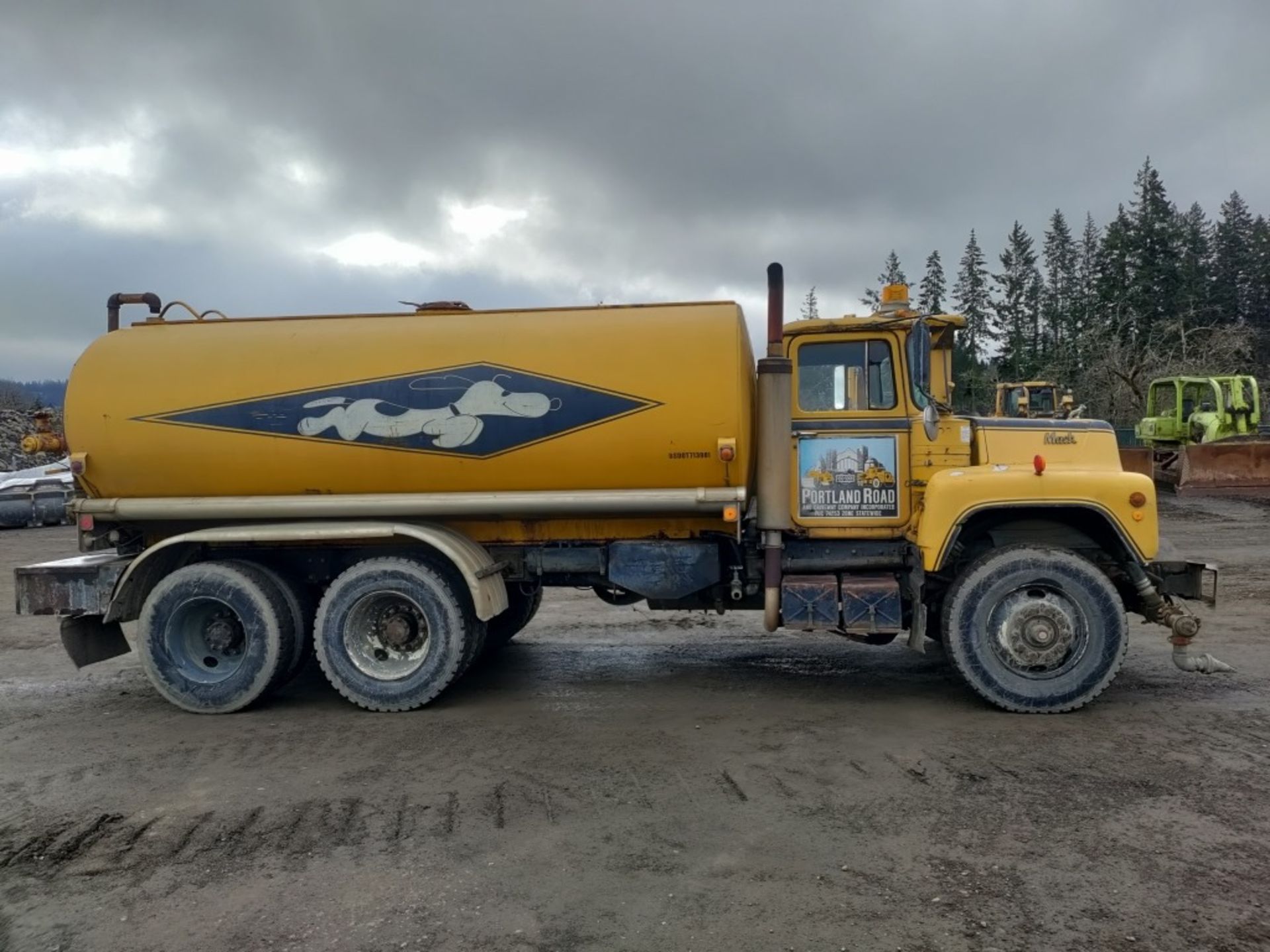 1971 Mack DM-600 T/A Water Truck - Bild 3 aus 27