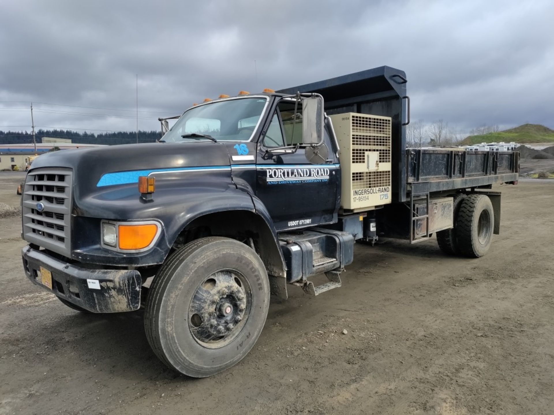 1995 Ford F800 Flatbed Dump Truck