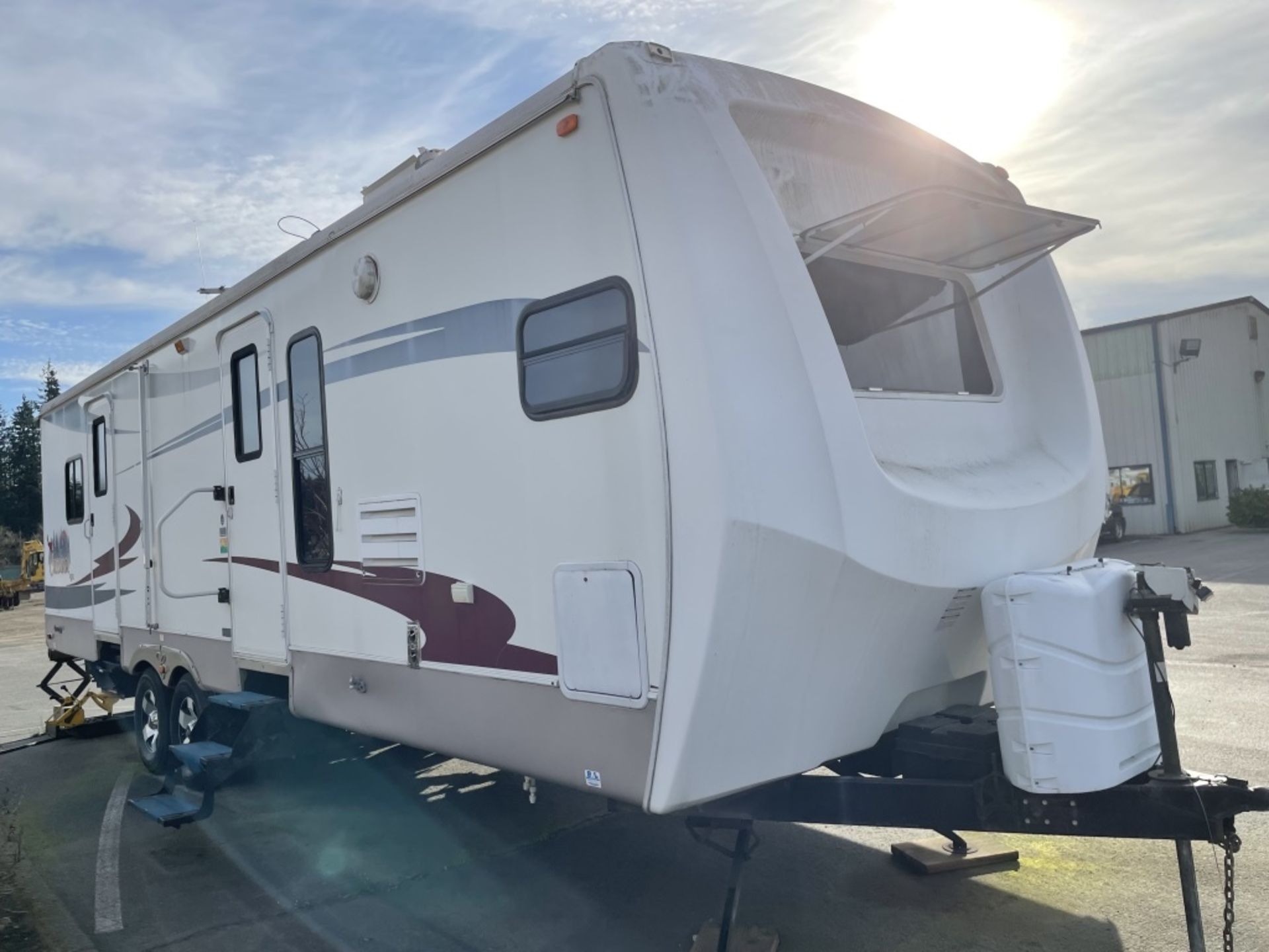 2005 Forest River Cardinal T/A RV Trailer - Image 5 of 33