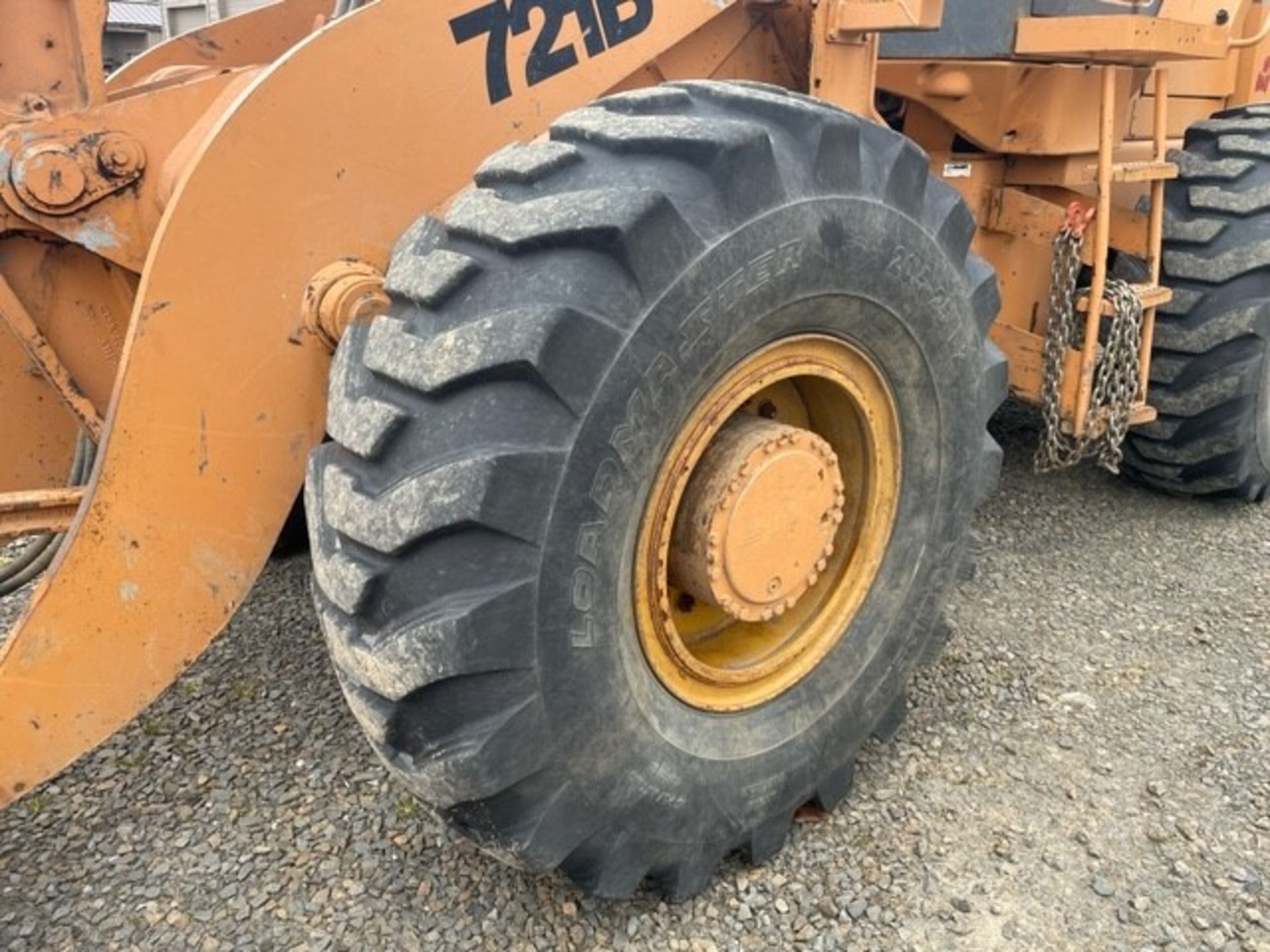 Case 721B Wheel Loader - Image 13 of 40