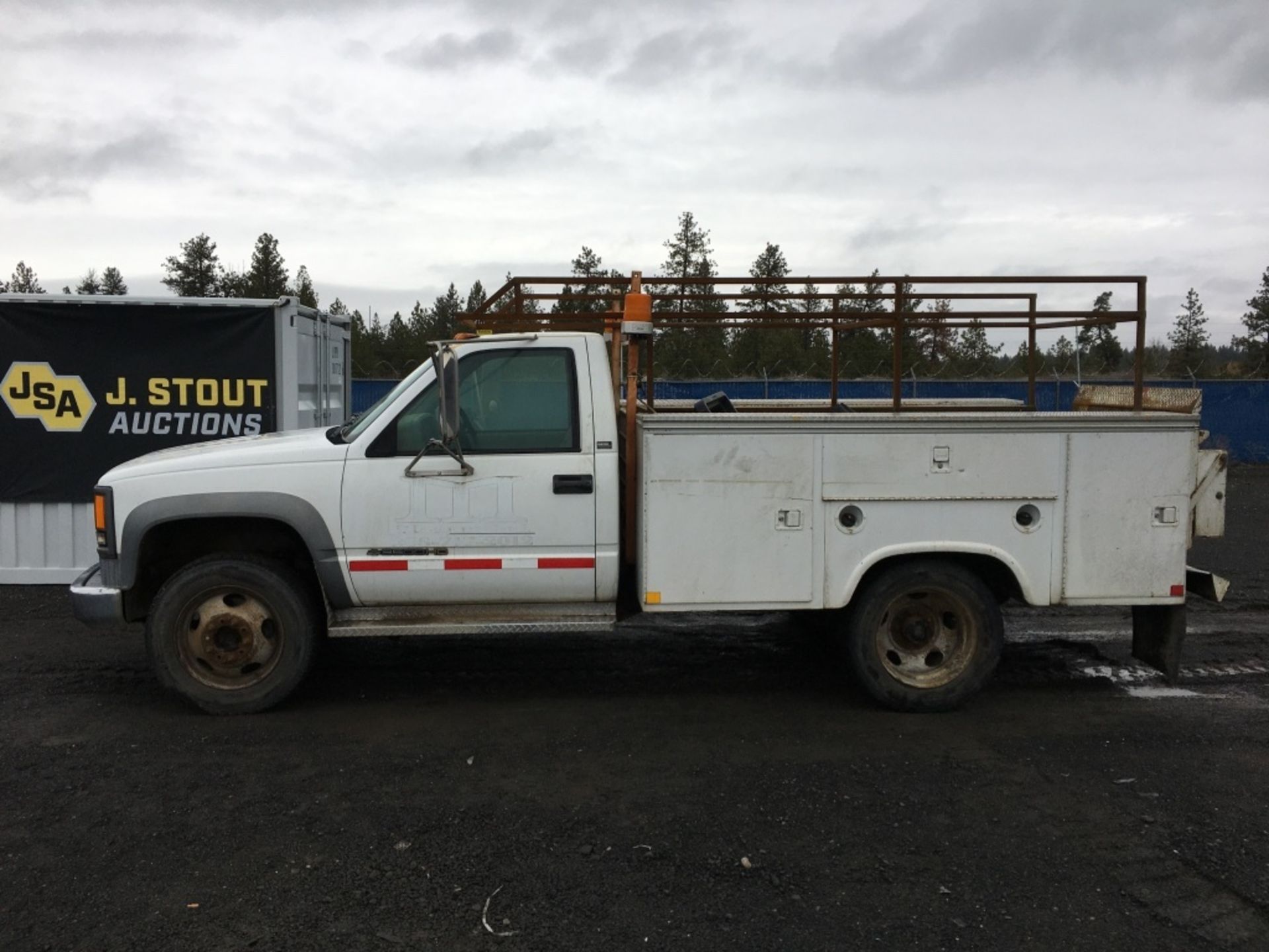 1996 Chevrolet Cheyenne 3500 HD Utility Truck - Bild 2 aus 34