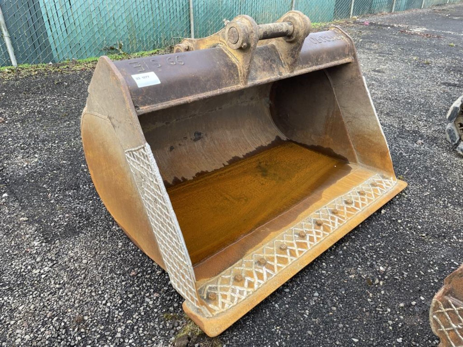 66" Muck Bucket