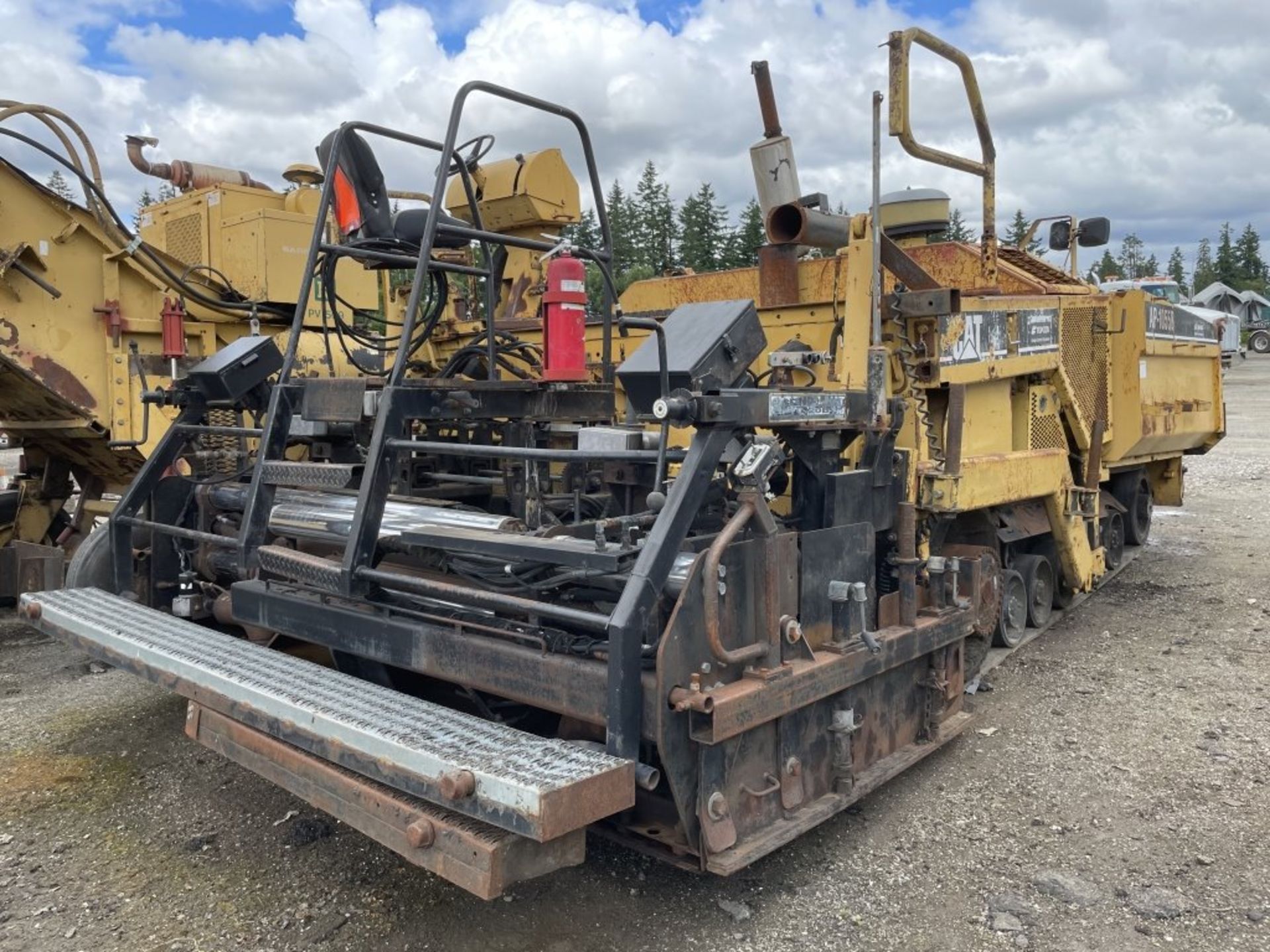 1998 Caterpillar 1055B Asphalt Paver - Bild 3 aus 18