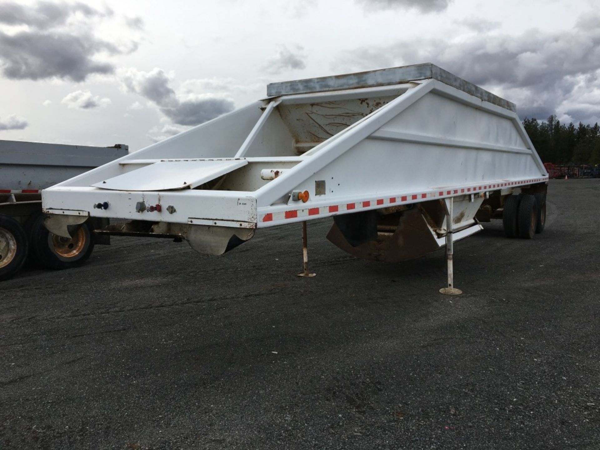 1983 Loadking T/A Belly Dump Trailer