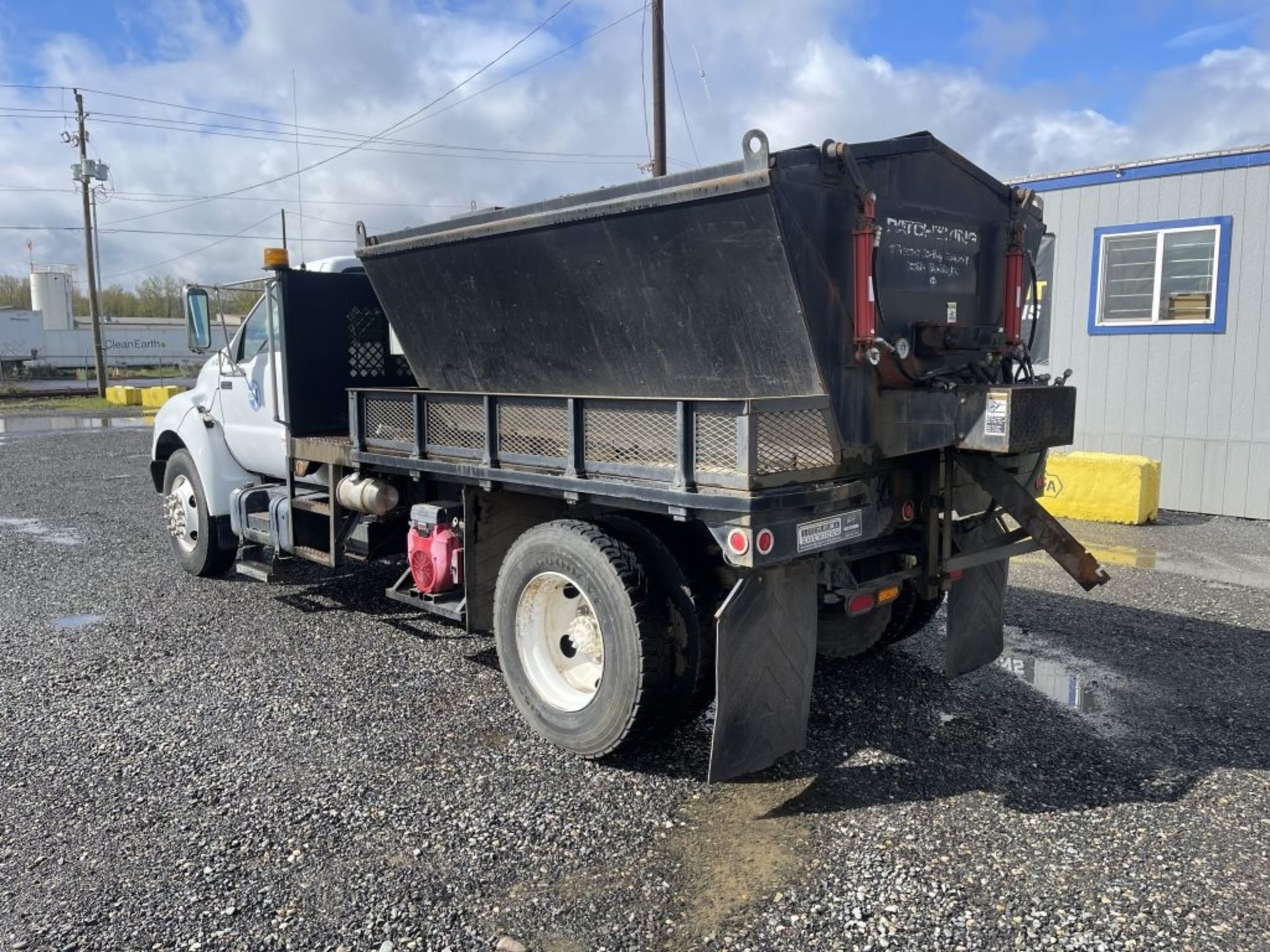 2000 Ford F650 Tac Truck - Image 6 of 26