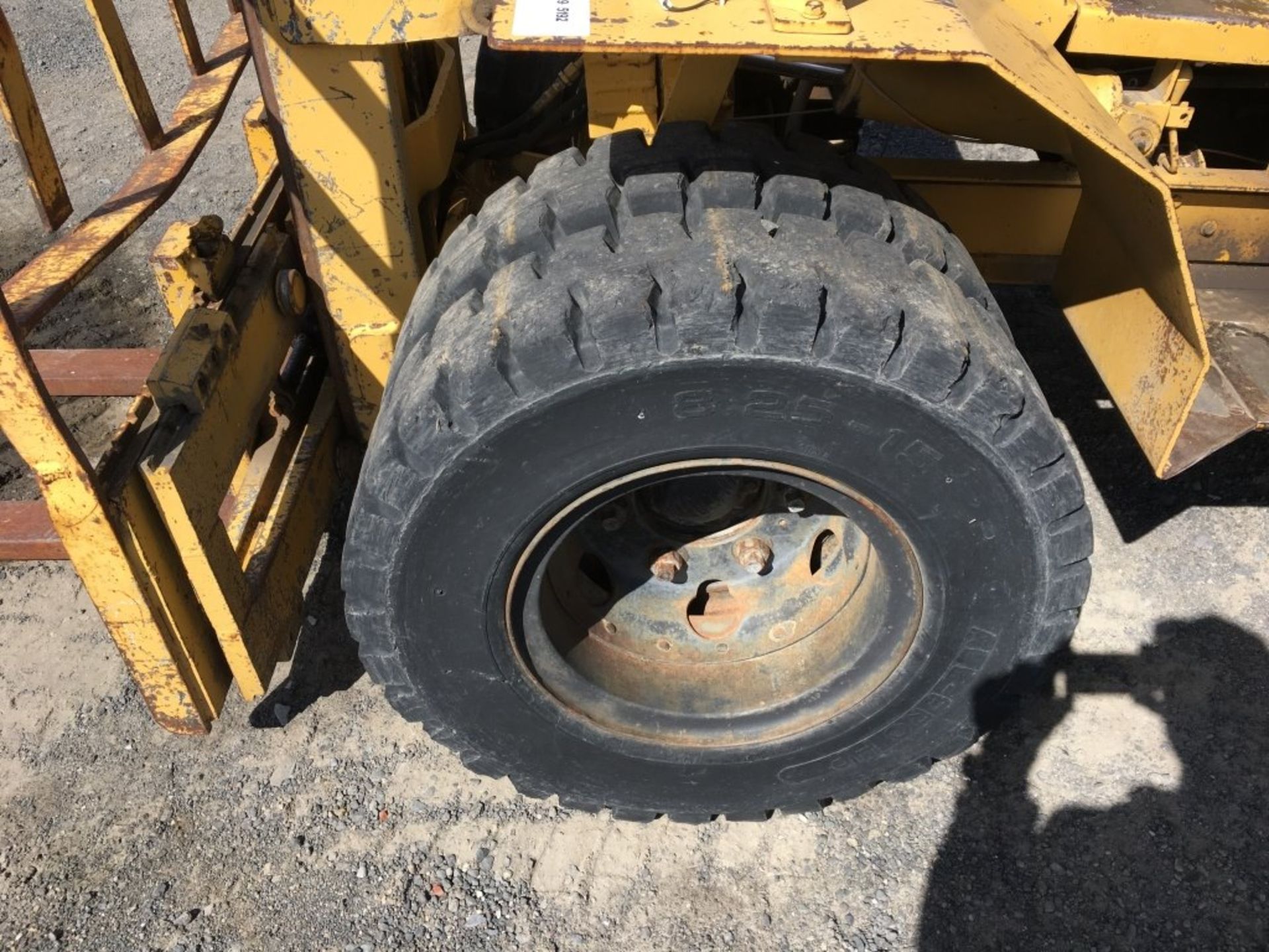 Allis Chalmers 500 Forklift - Image 9 of 27