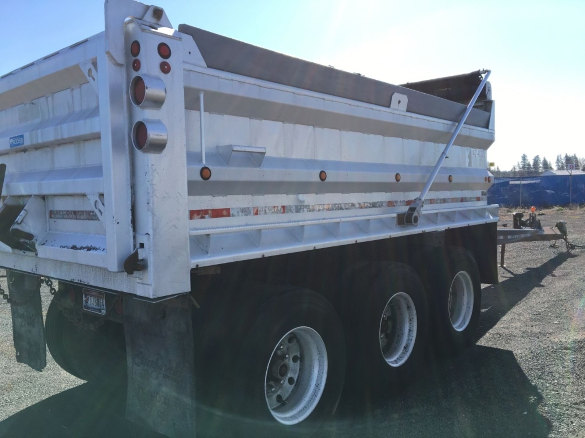 1993 Sturdyweld DA36SA Tri-Axle Pup Trailer - Image 4 of 25