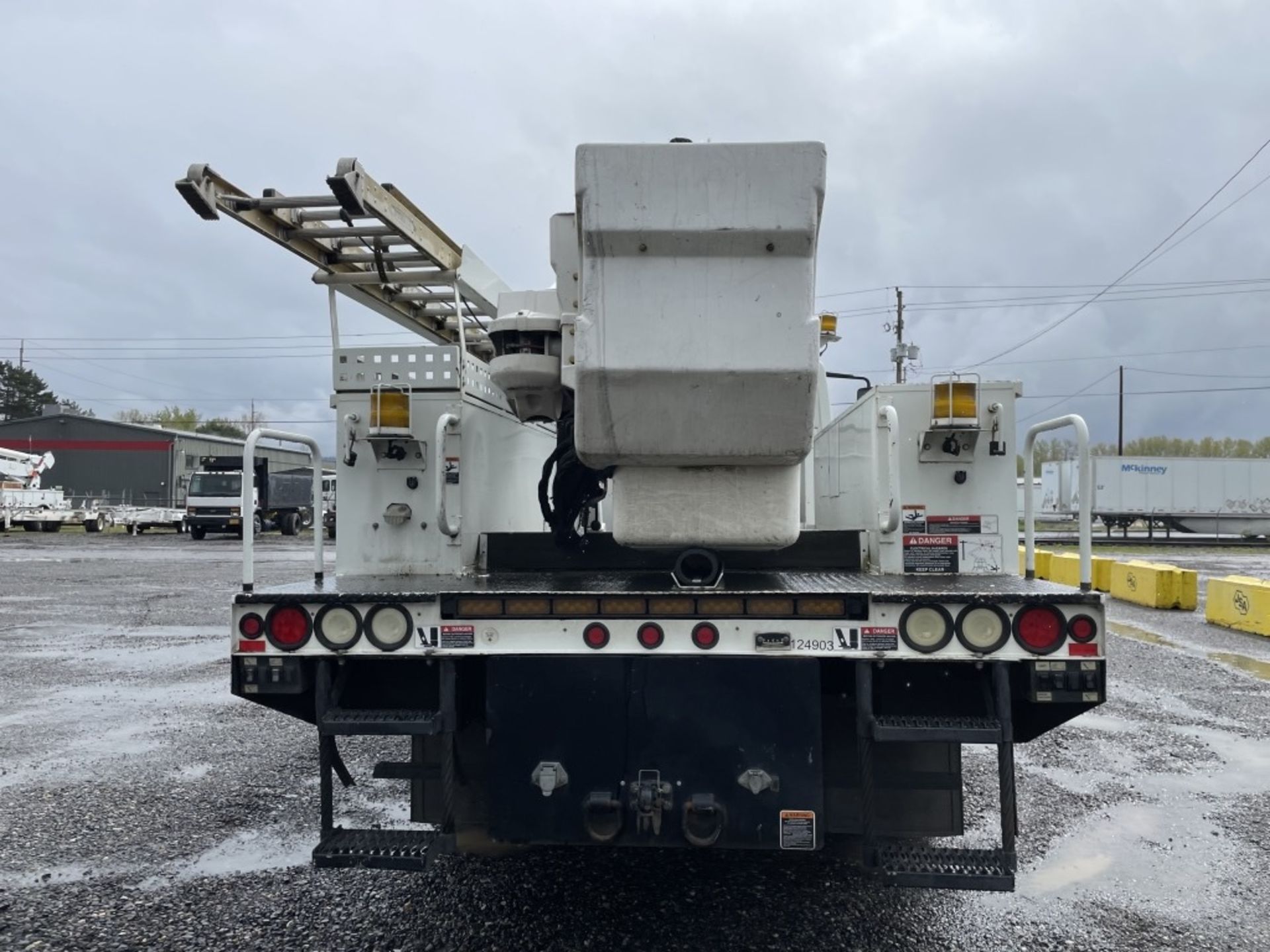 2012 International Durastar 4300 Bucket Truck - Image 5 of 61