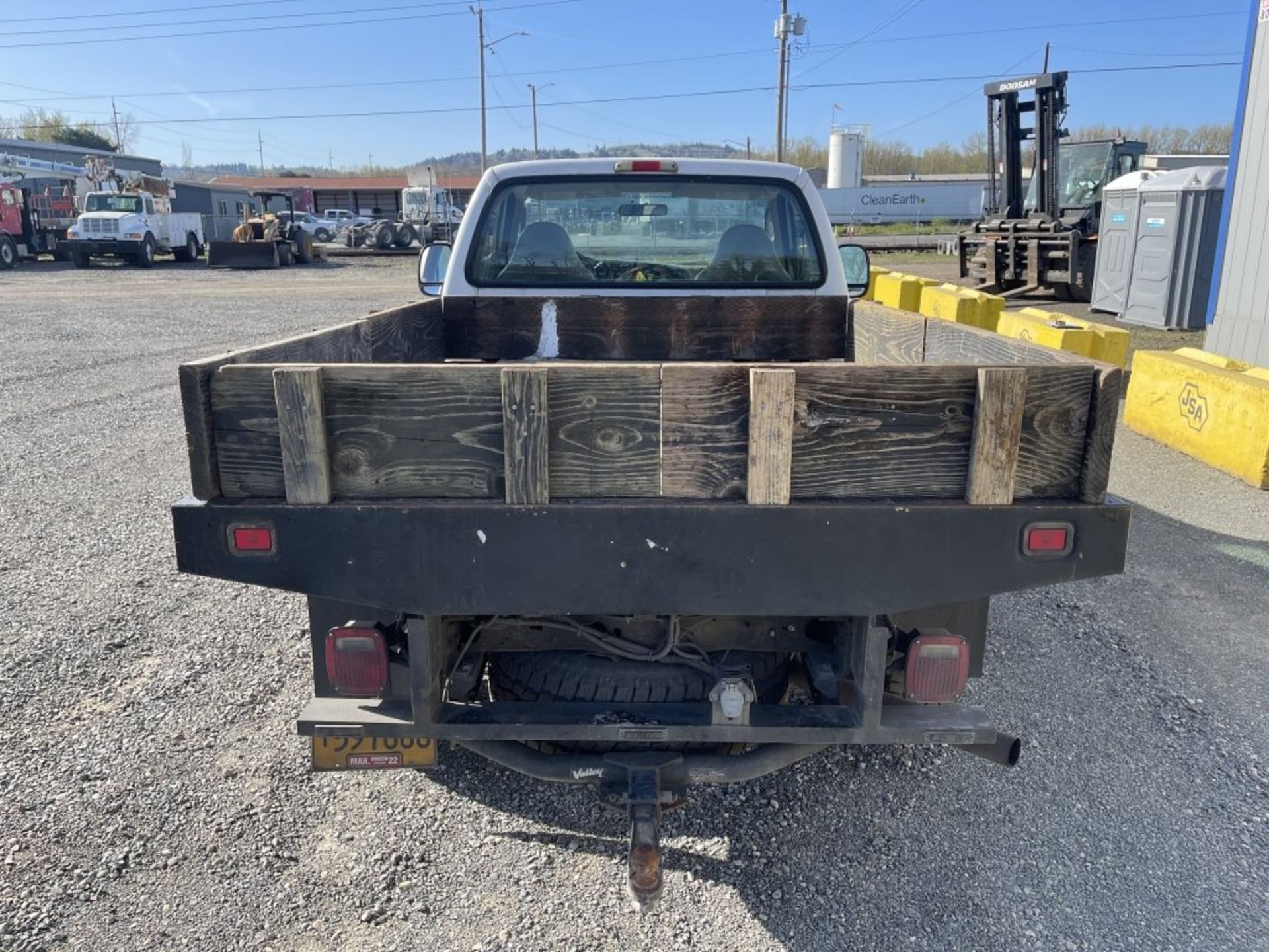 2005 Ford F350 XL SD Flatbed Truck - Image 5 of 20