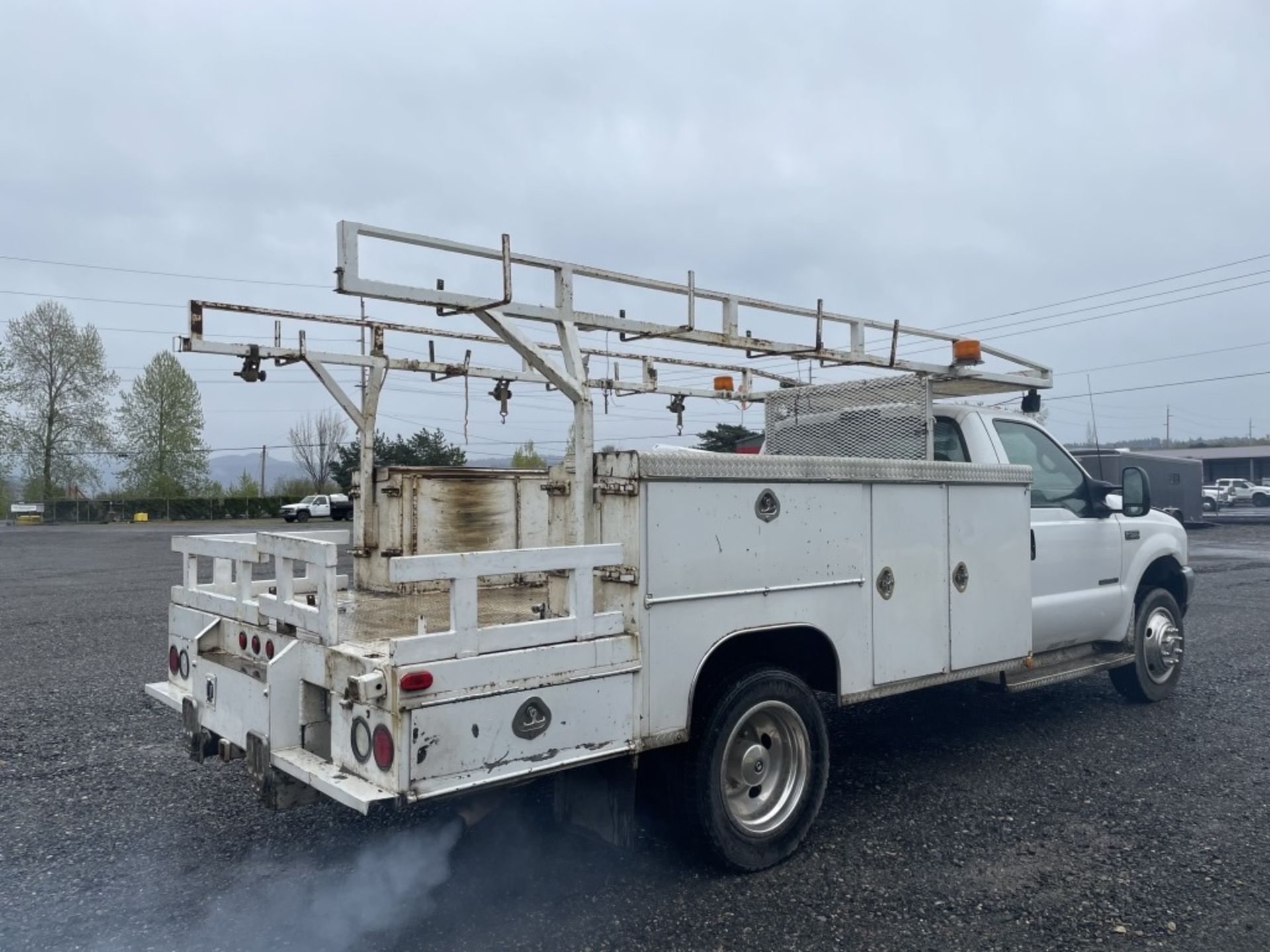 2002 Ford F550 XL SD Utility Truck - Image 4 of 27