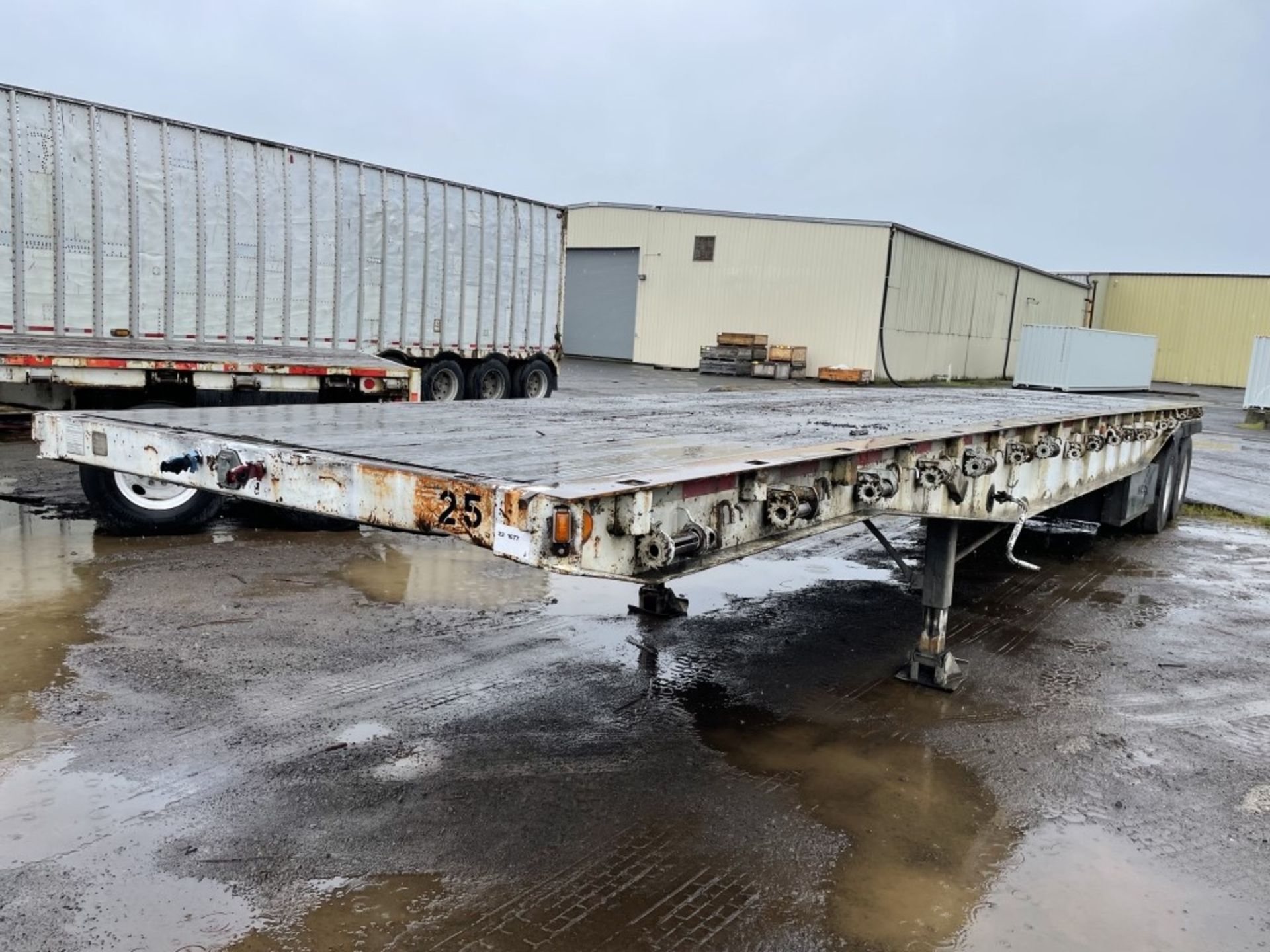 1979 Fruehauf T/A Flatbed Trailer