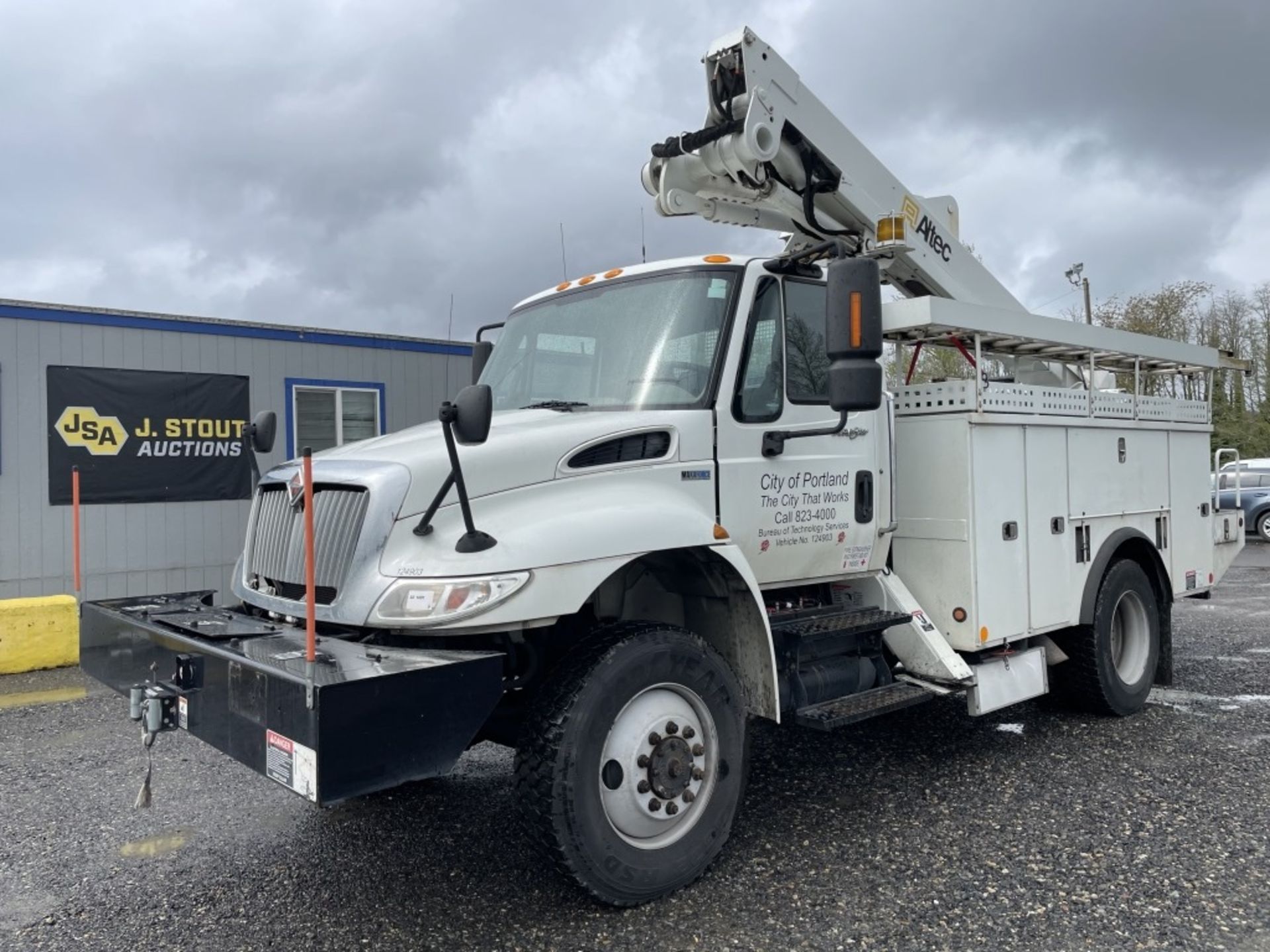 2012 International Durastar 4300 Bucket Truck