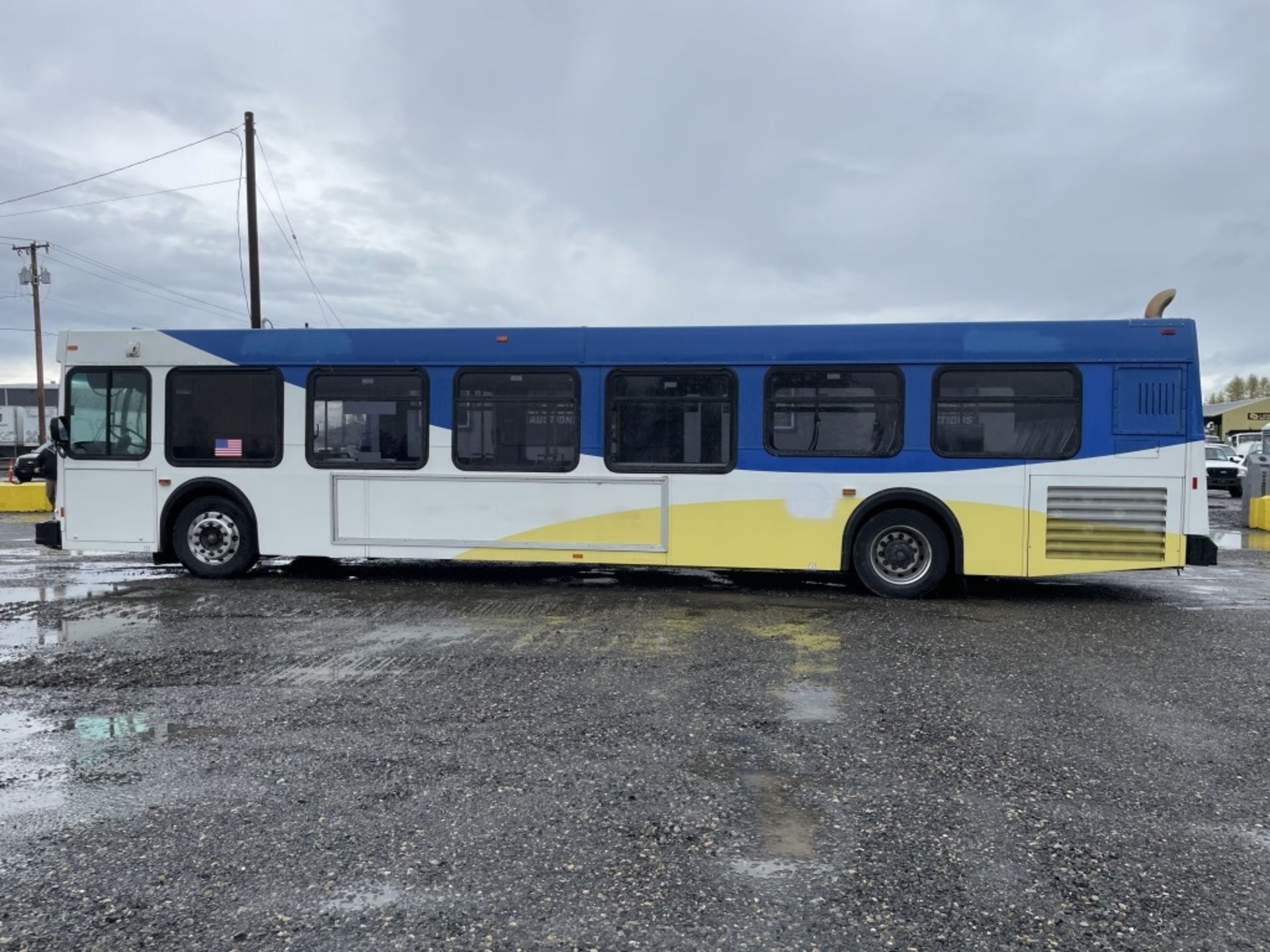 2003 New Flyer D40LF 40' Transit Bus - Image 7 of 33