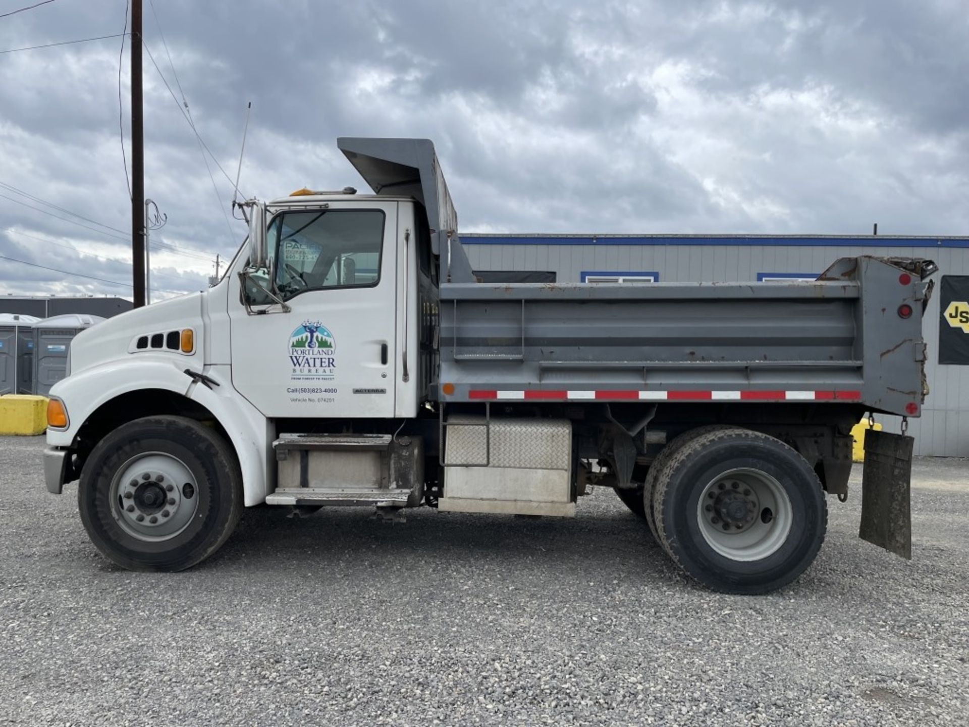 2007 Sterling Acterra S/A Dump Truck - Image 7 of 39