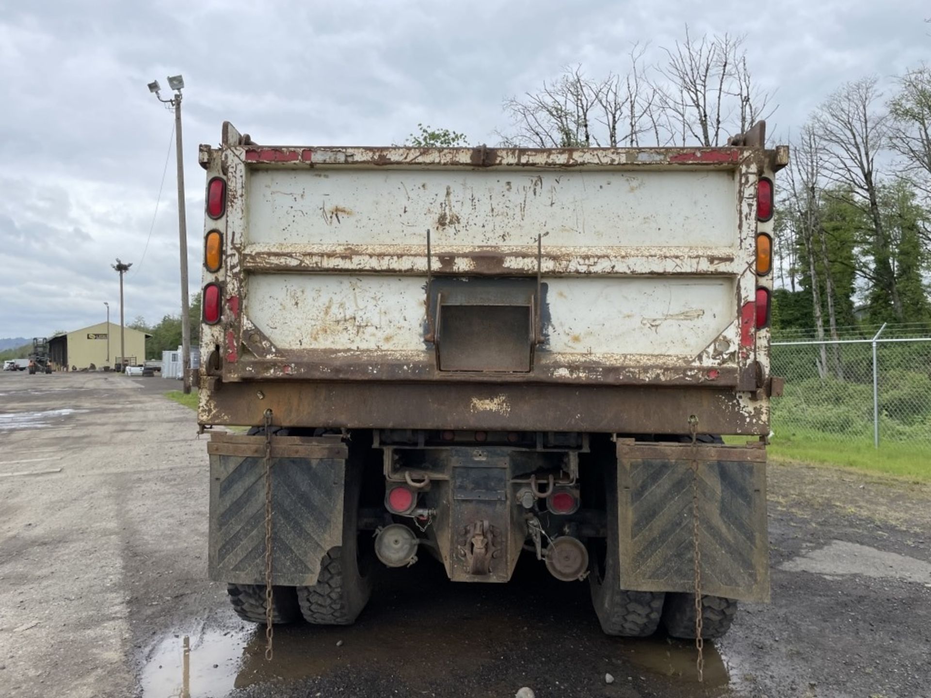 1988 Freightliner Tri-Axle Dump Truck - Image 5 of 39