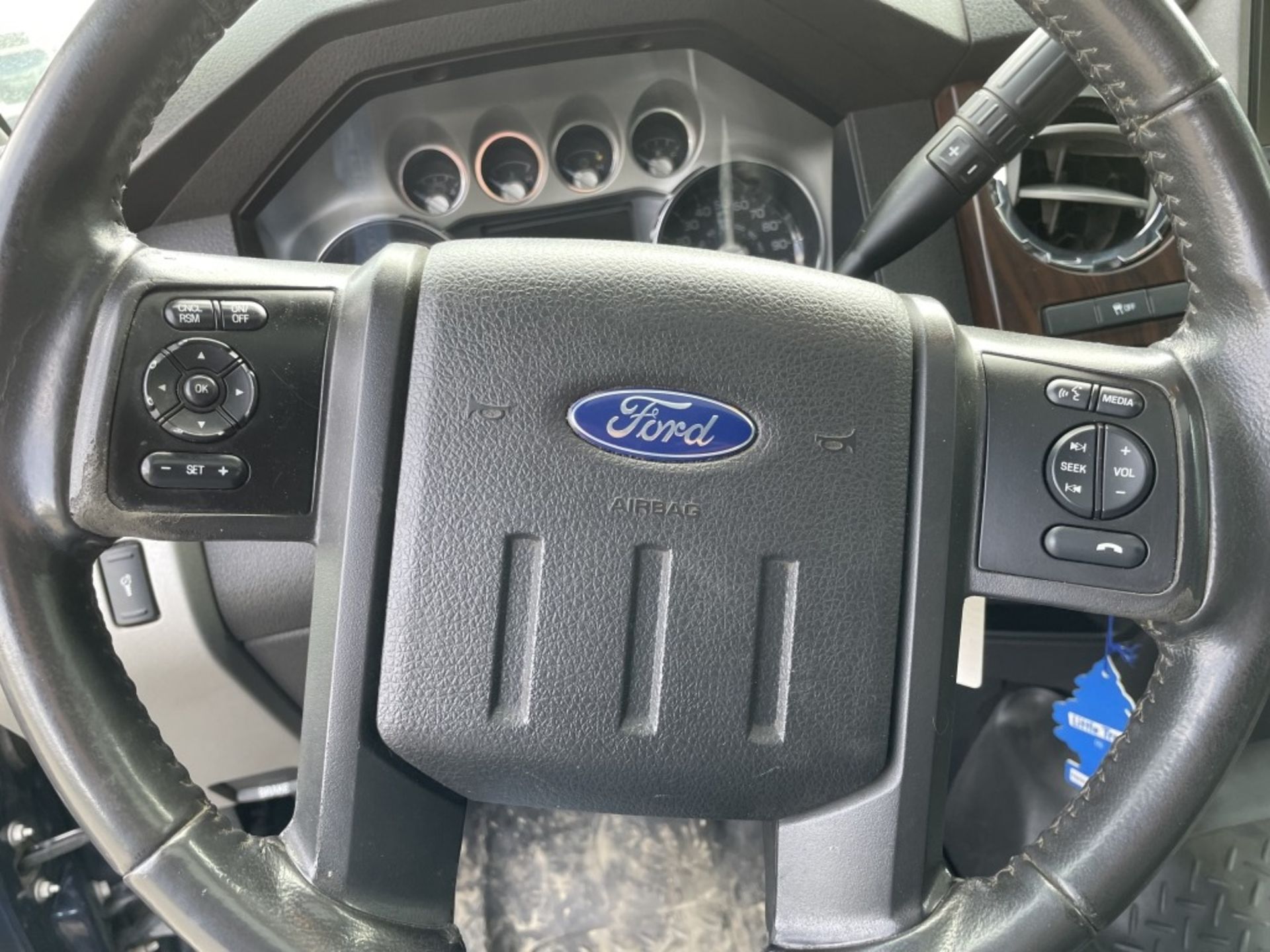 2014 Ford F350 SD Crew Cab 4x4 Pickup - Image 38 of 47