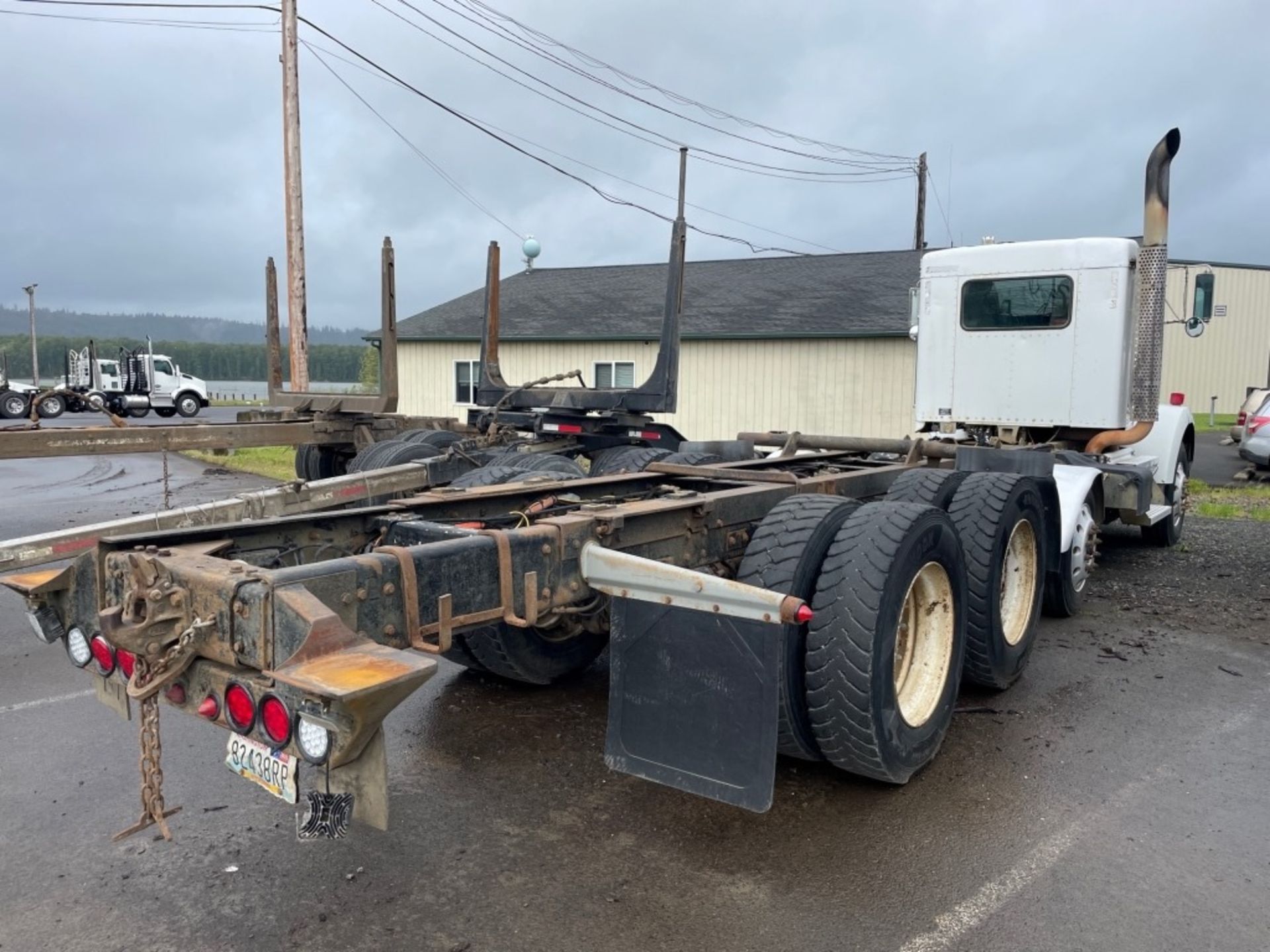 2009 Kenworth T800 Tri-Axle Cab & Chassis - Image 3 of 29