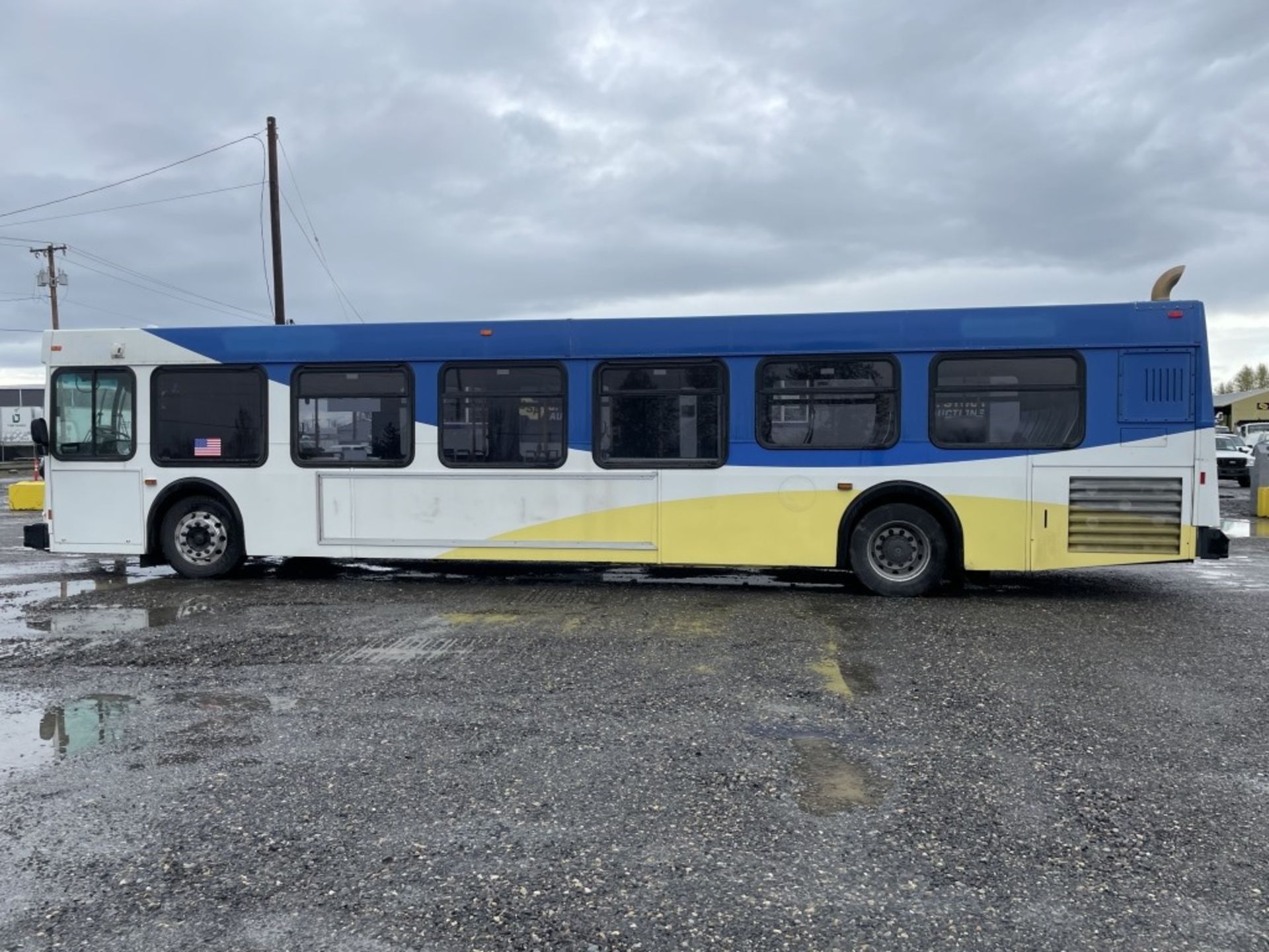 2003 New Flyer D40LF 40' Transit Bus - Image 6 of 33