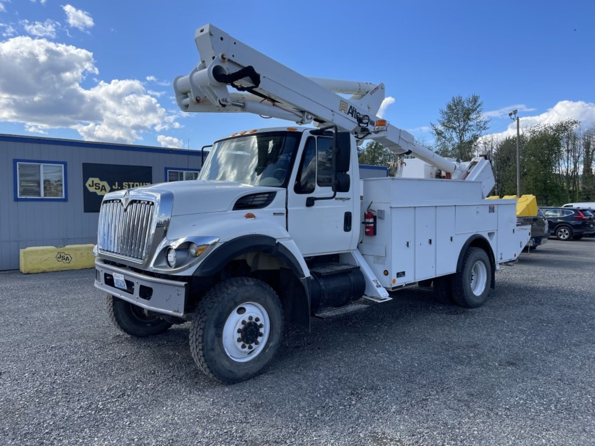 2008 International Workstar 7400 4x4 Bucket Truck