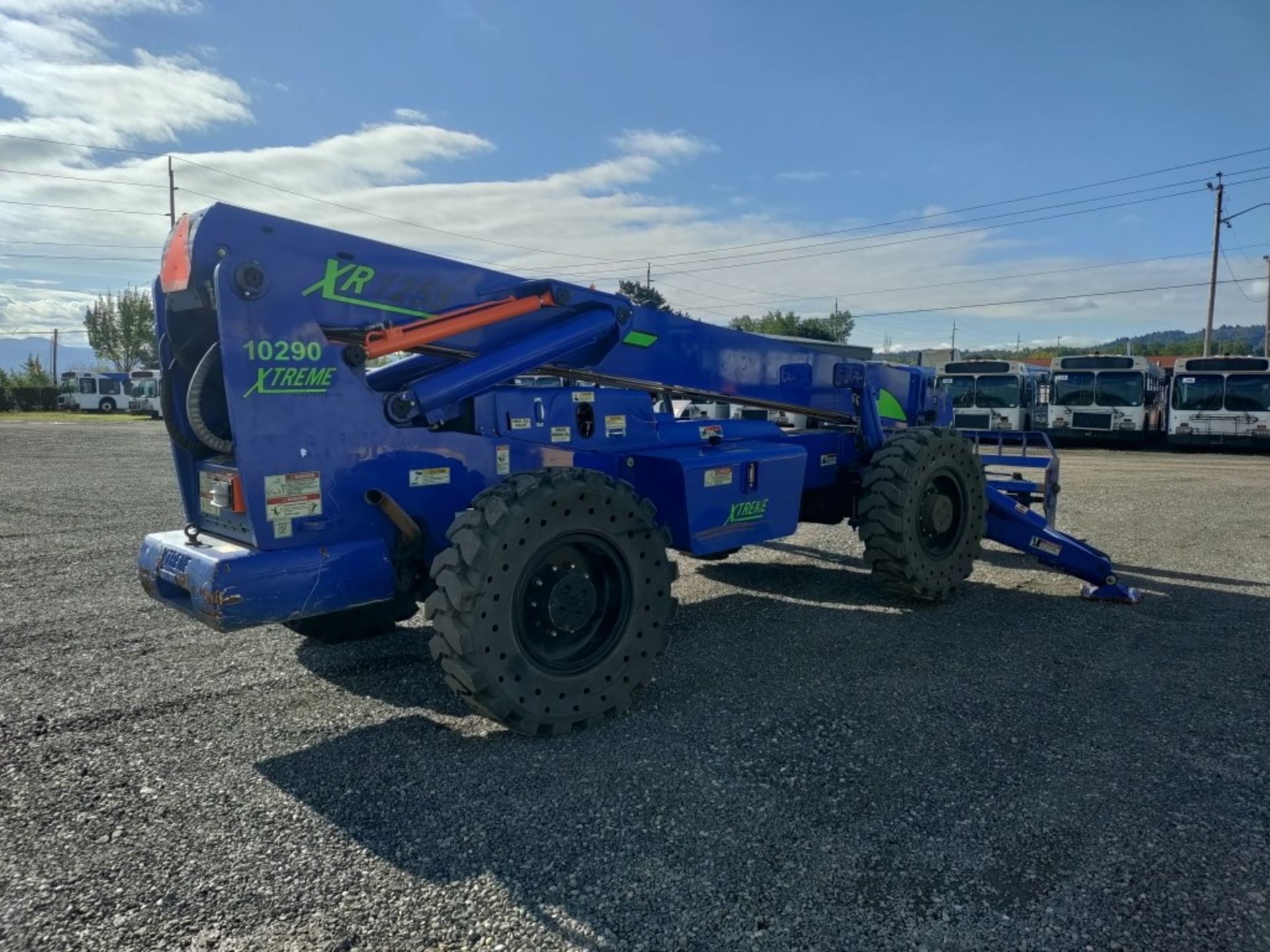 2015 Xtreme XR1255 4x4 Telescopic Forklift - Image 4 of 34