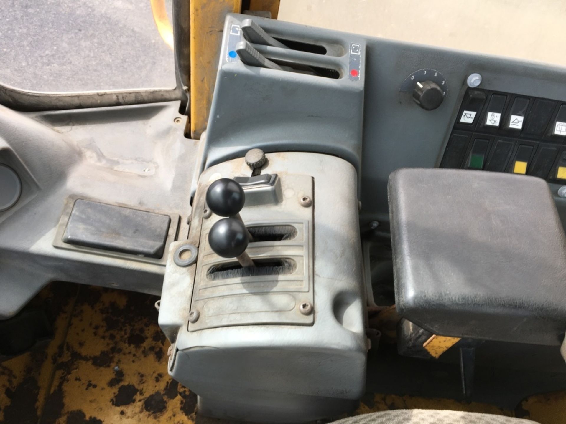 1997 Volvo L50C Wheel Loader - Image 21 of 33