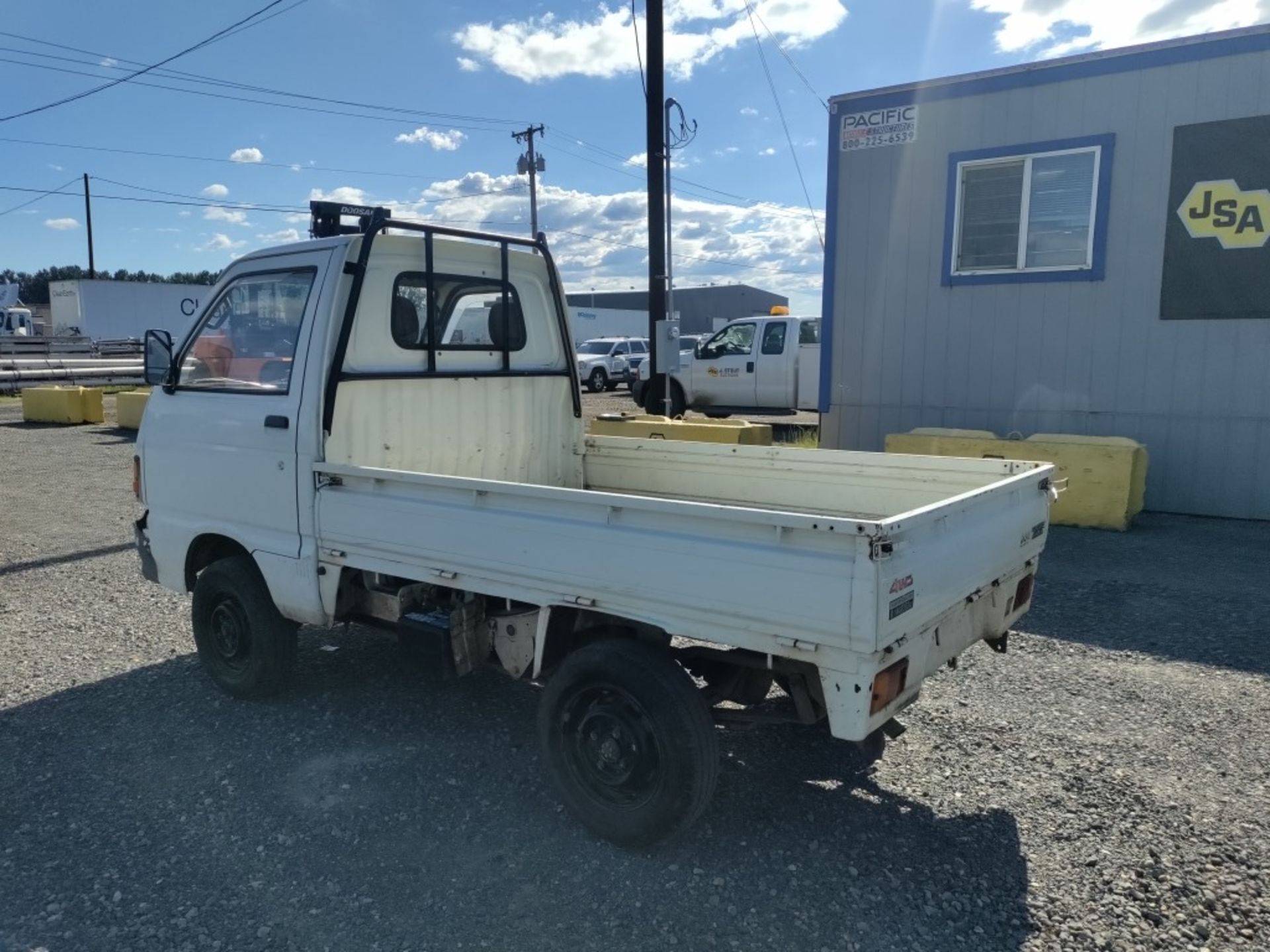 Daihatsu 4x4 Mini Off-Road Pickup - Image 6 of 17