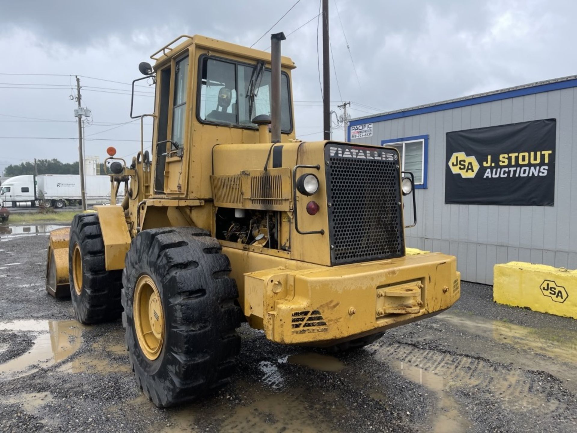 1981 Fiat Allis R12B Wheel Loader - Image 7 of 26