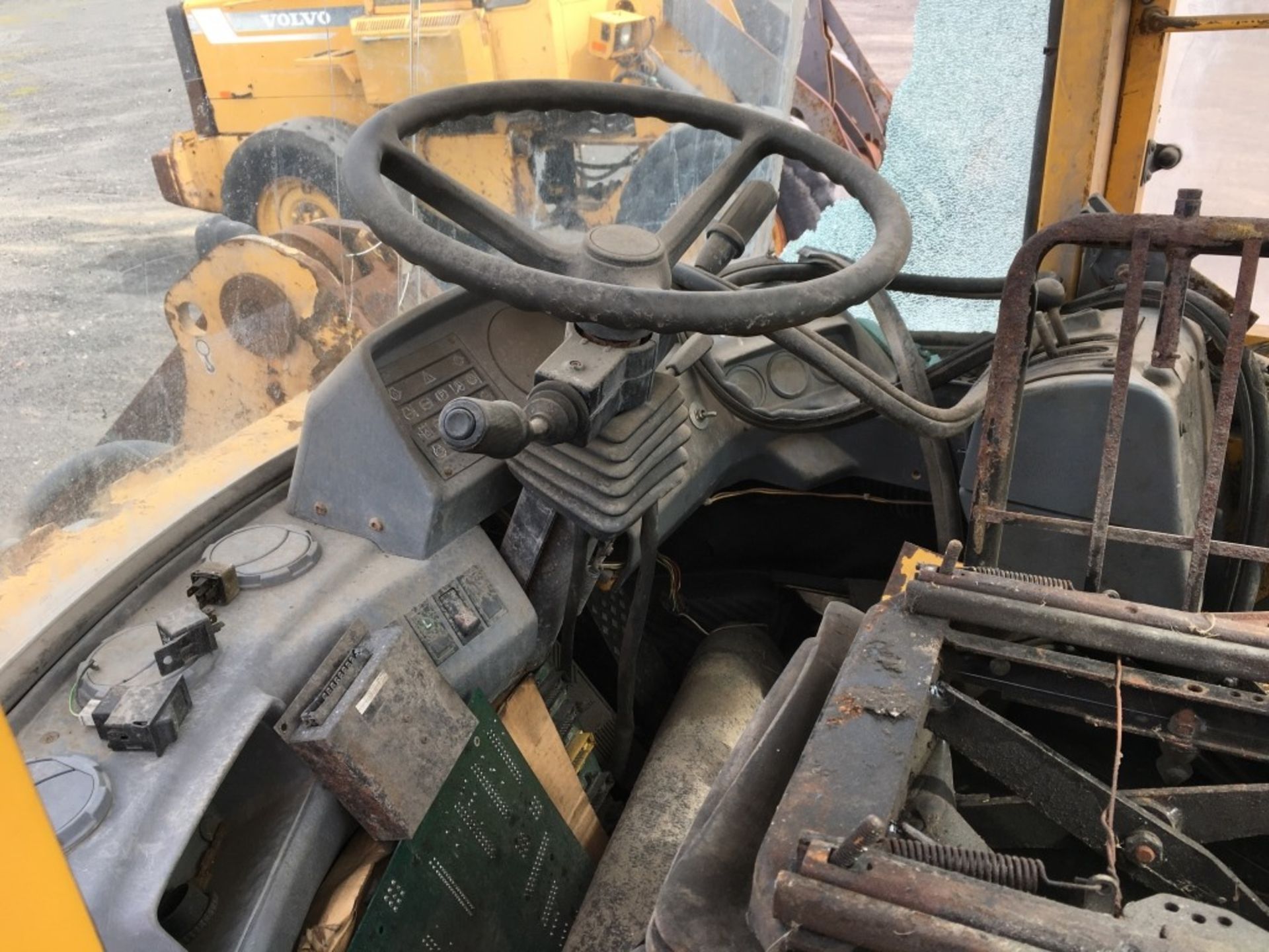 1997 Volvo L50C Wheel Loader - Image 23 of 25