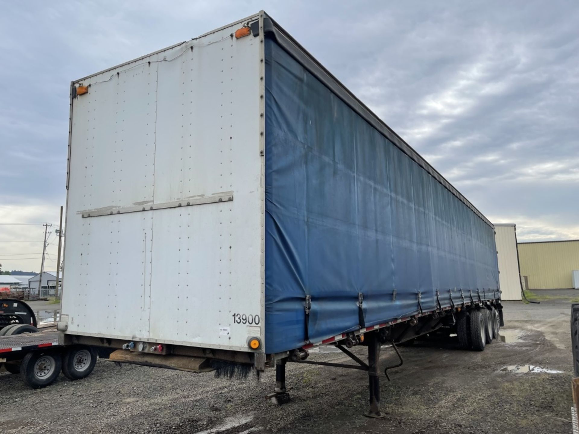 2000 Western Quad Axle Curtain Side Trailer