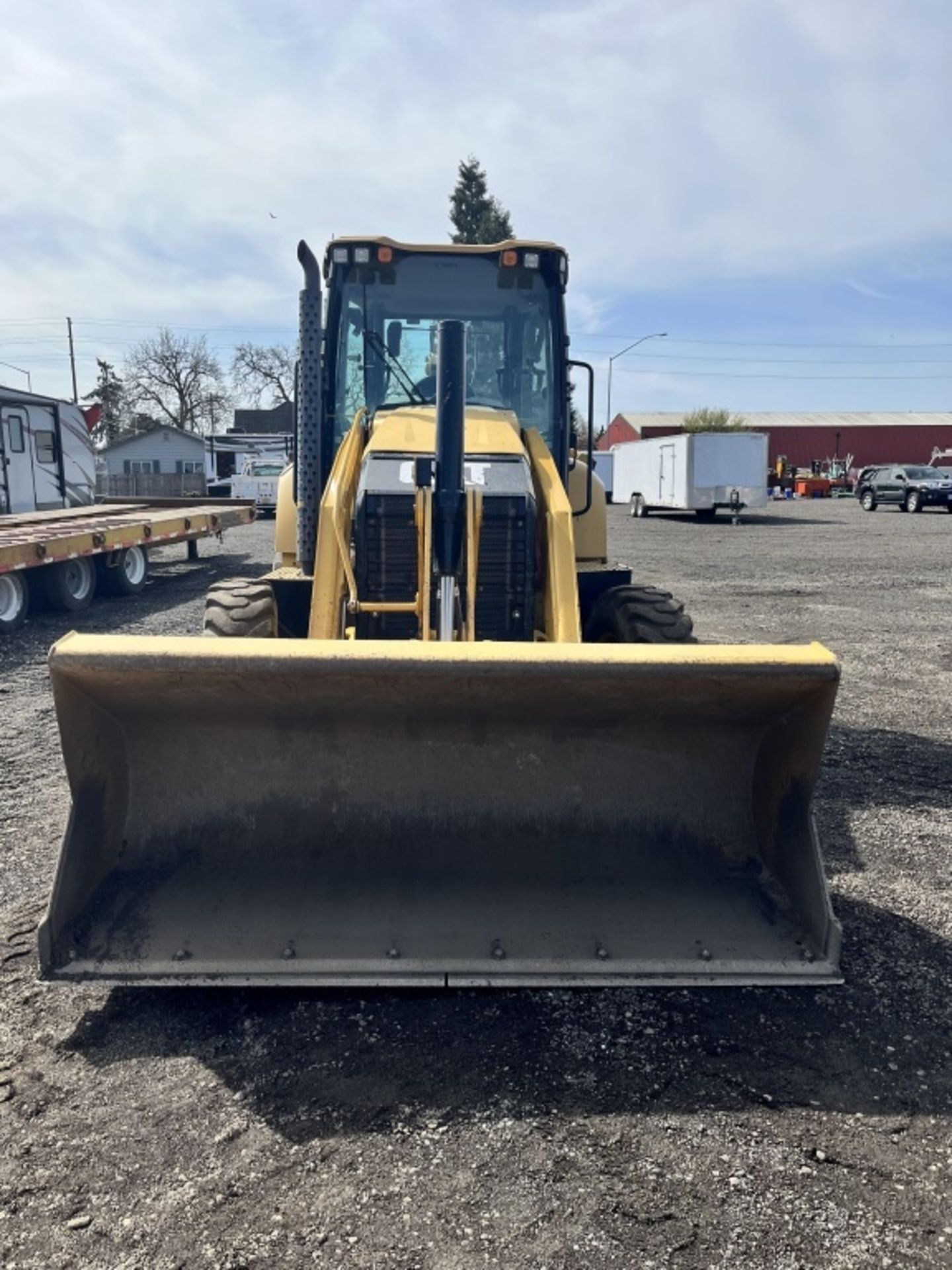 2017 Caterpillar 420F 2 Loader Backhoe - Image 5 of 32