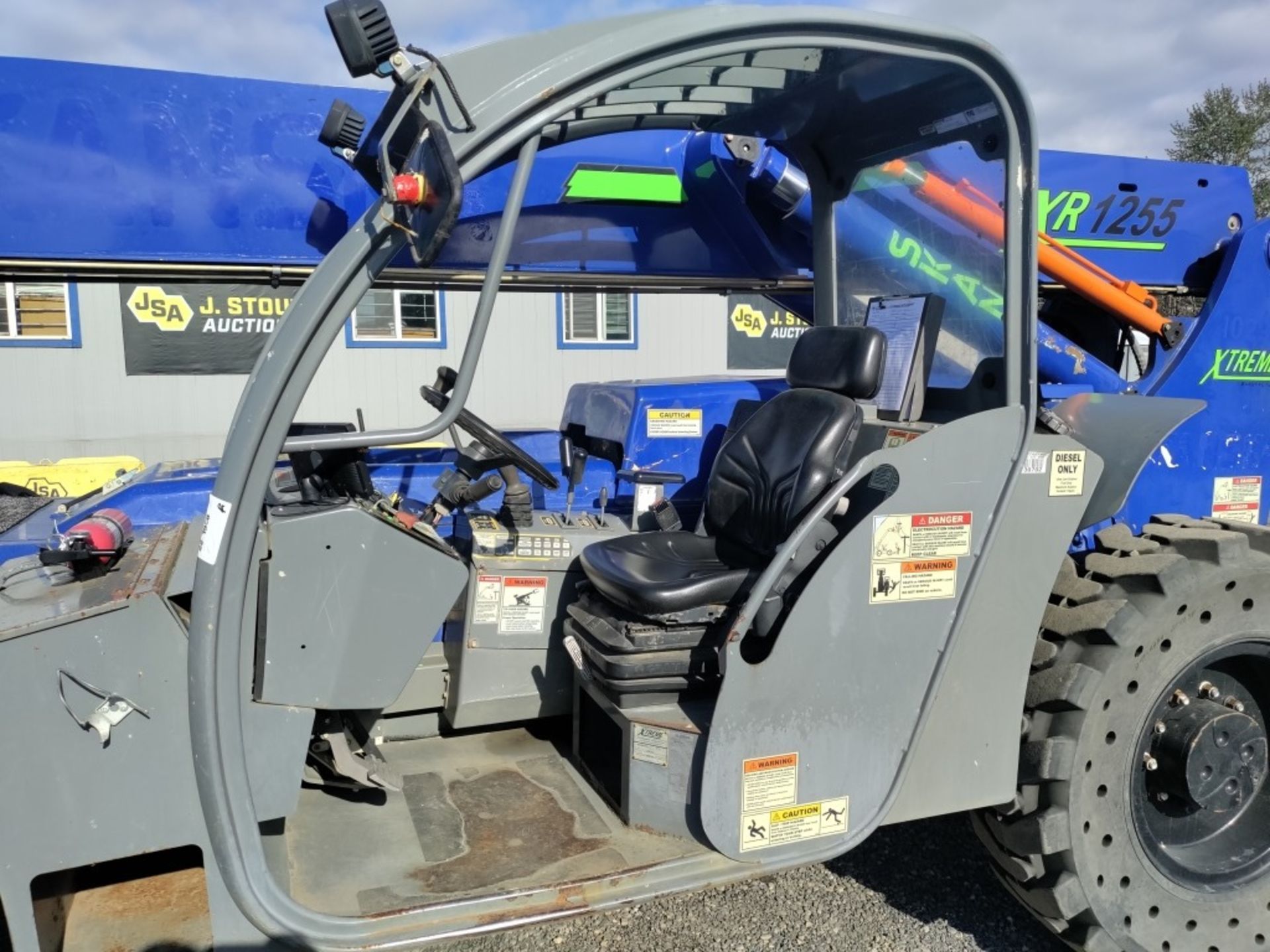 2015 Xtreme XR1255 4x4 Telescopic Forklift - Image 24 of 34