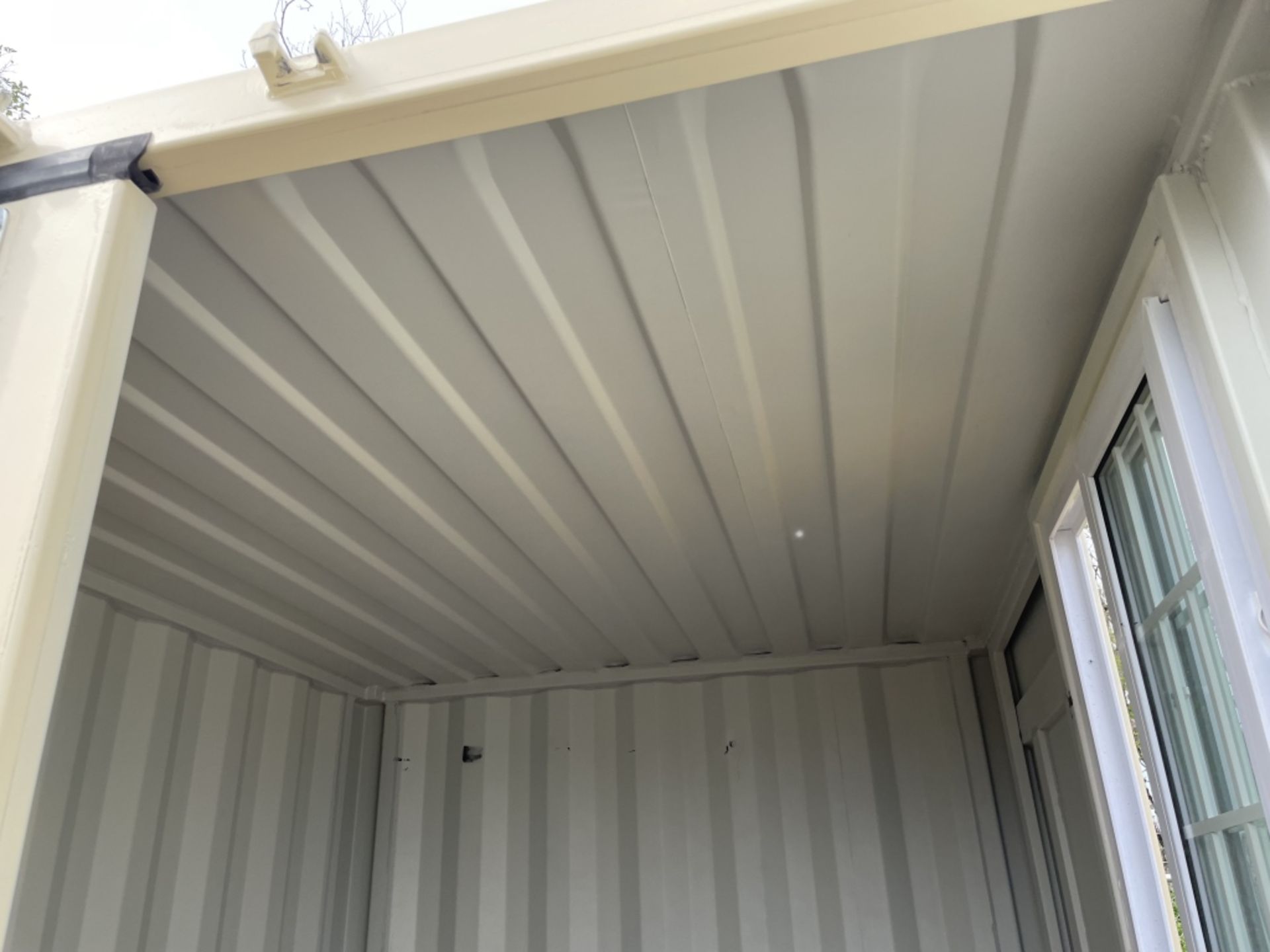 2022 8' Shipping Container - Image 6 of 7