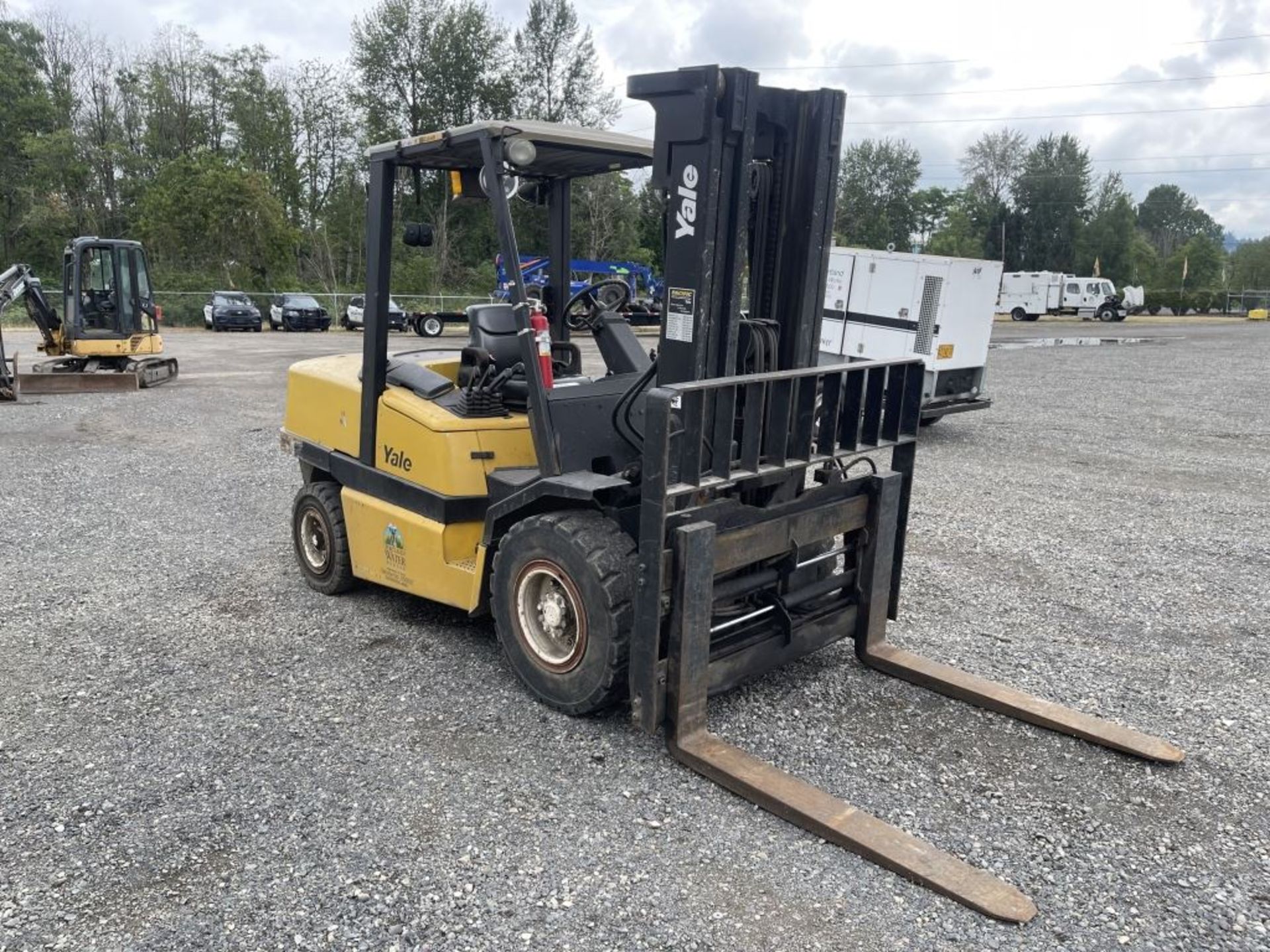 2005 Yale GDP110M Forklift - Image 2 of 18