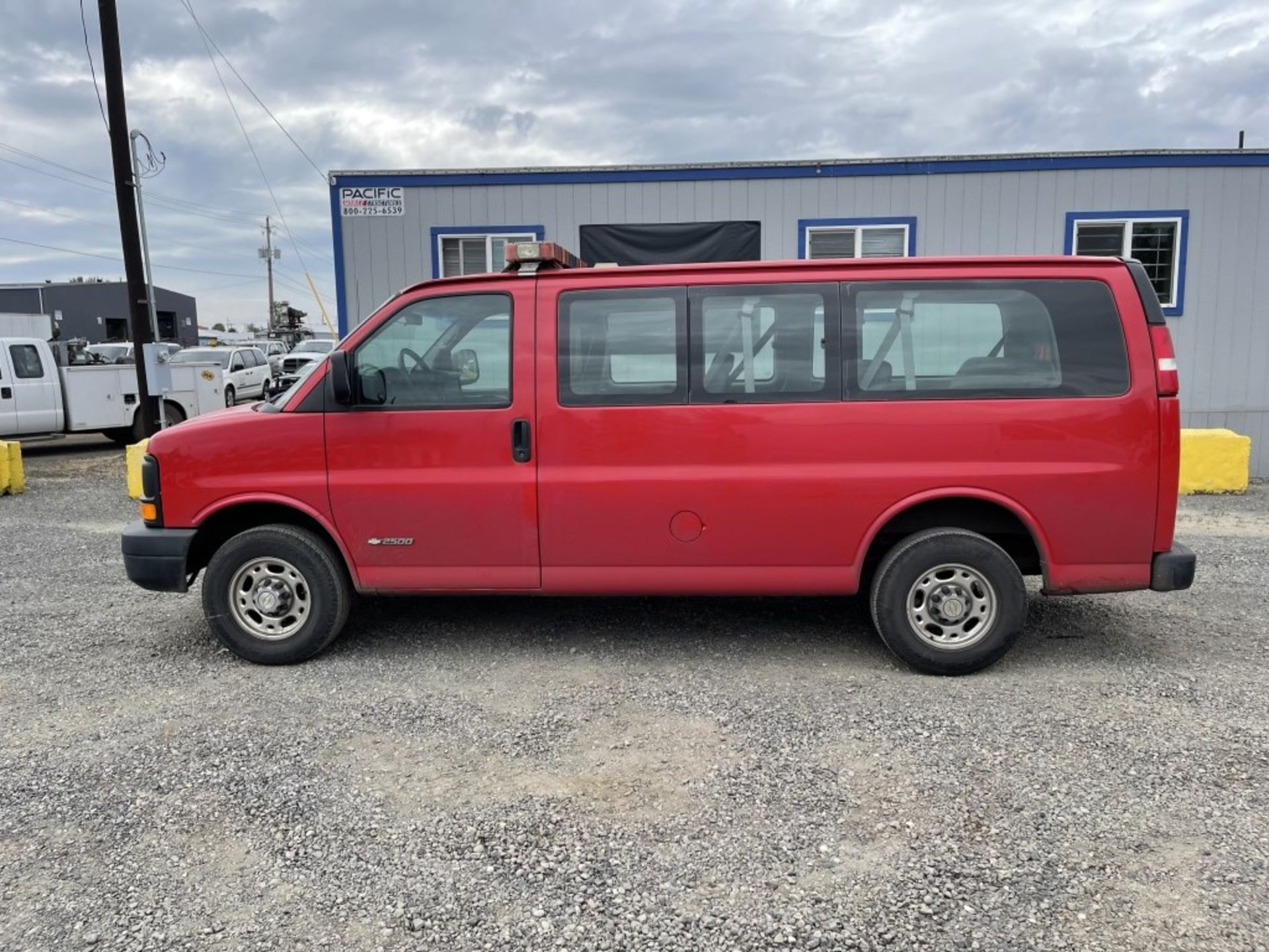 2004 Chevrolet Express 2500 Passenger Van - Image 7 of 22